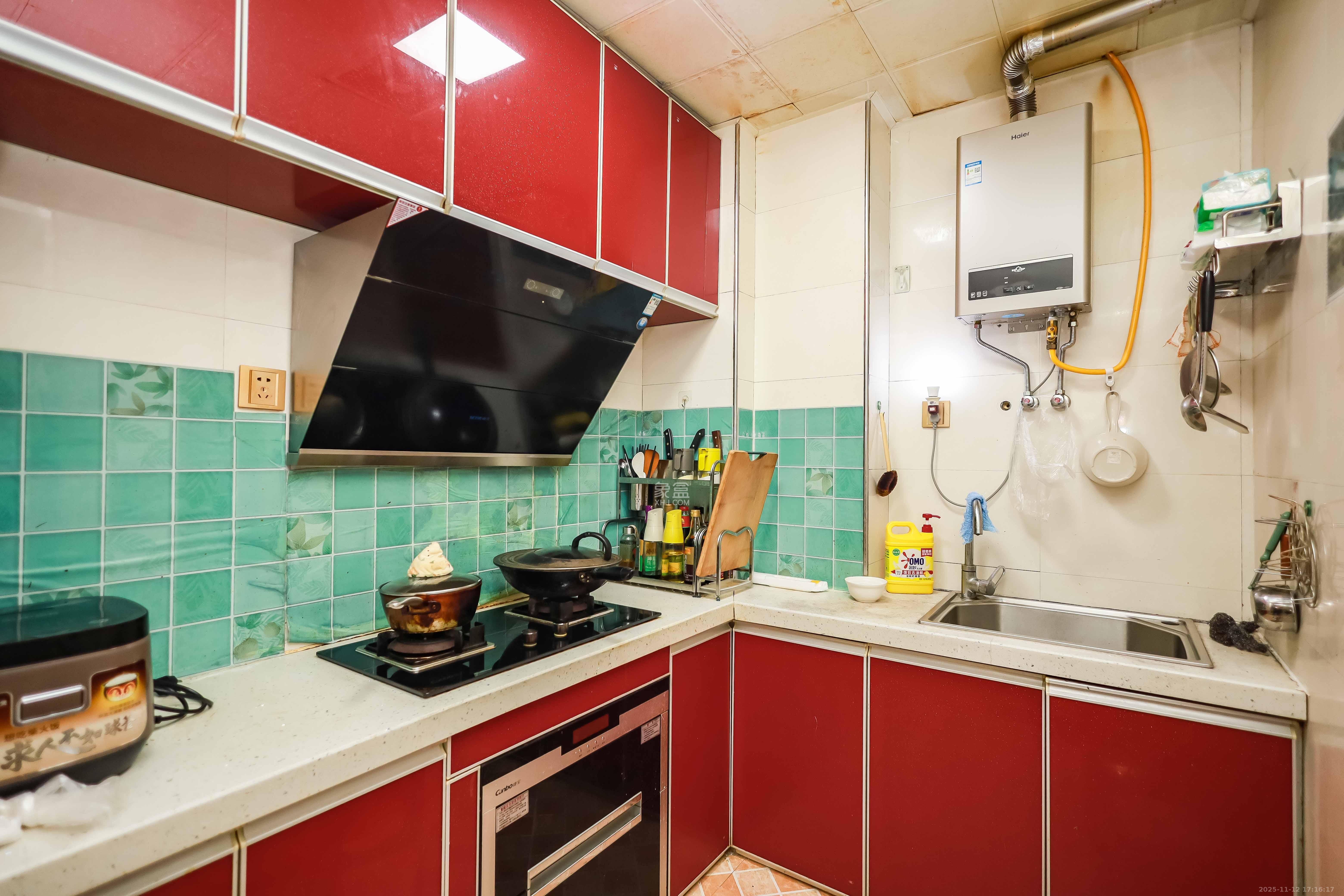 南枫时光  3室2厅1卫    82.0万厨房