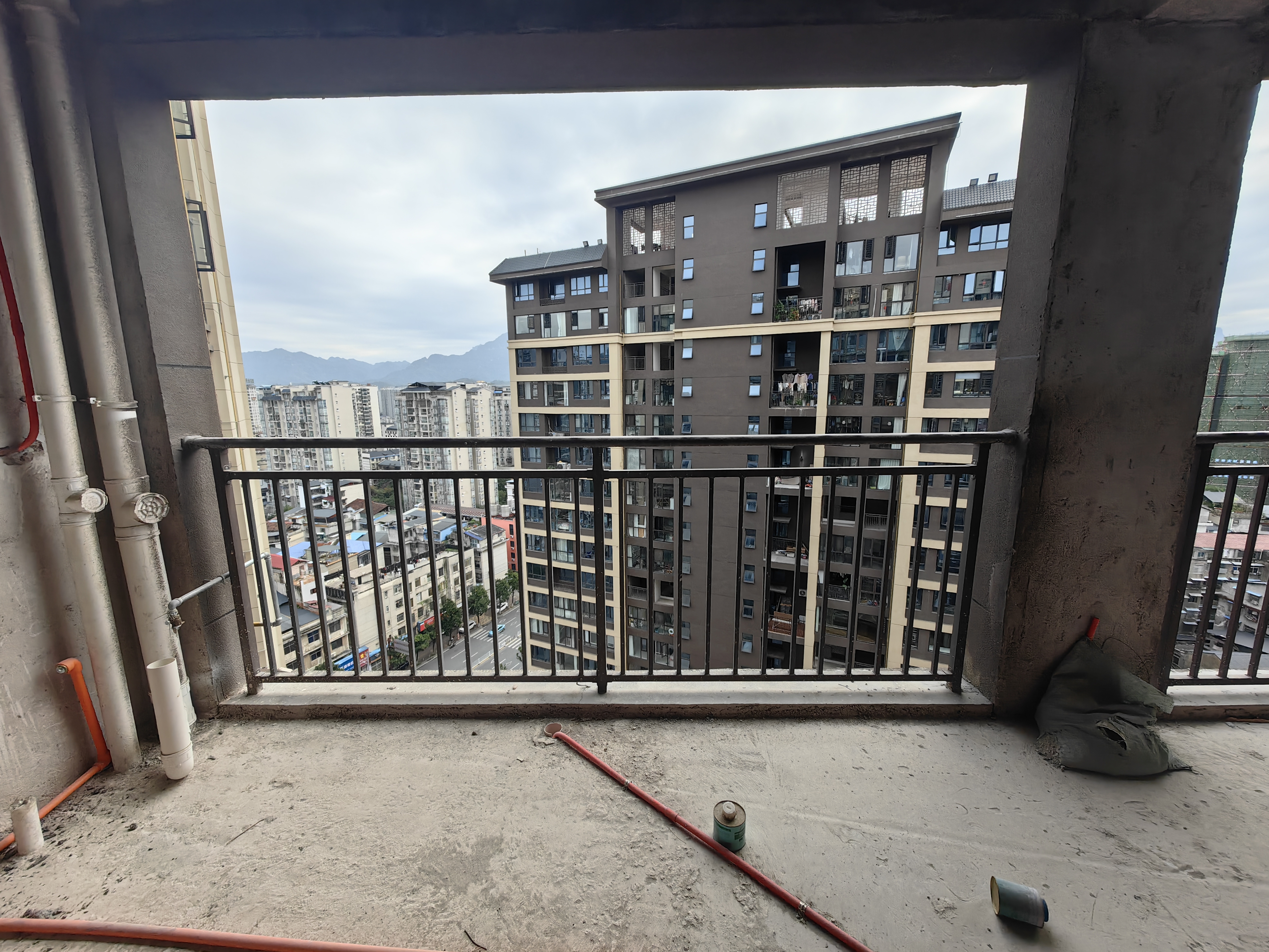 富华里 2室2厅1卫 43.8万 富华里 2室2厅1卫 43.8万客厅