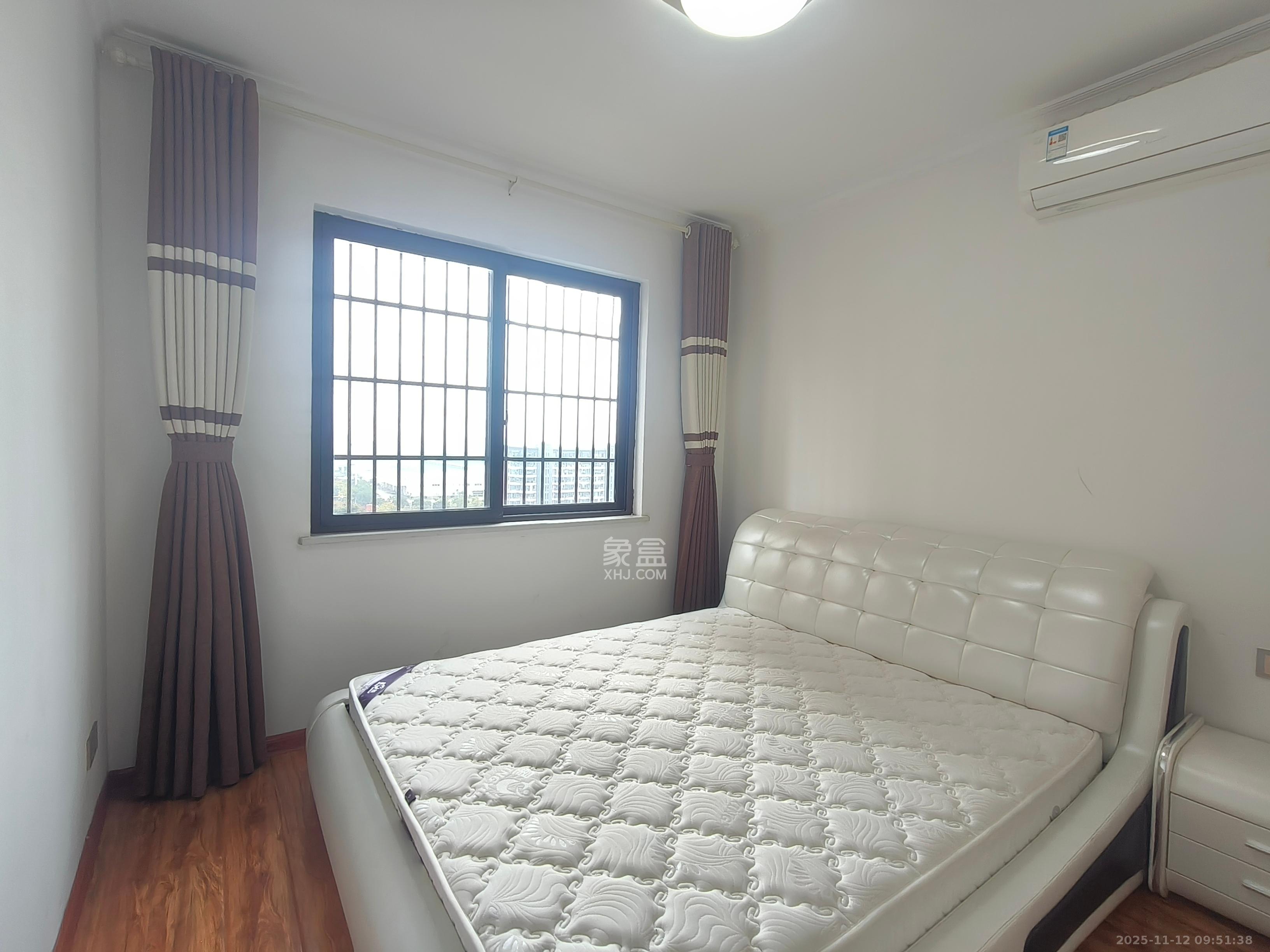 东方美地 4室2厅2卫 2800.0元/月 东方美地 4室2厅2卫 2800.0元/月室内图