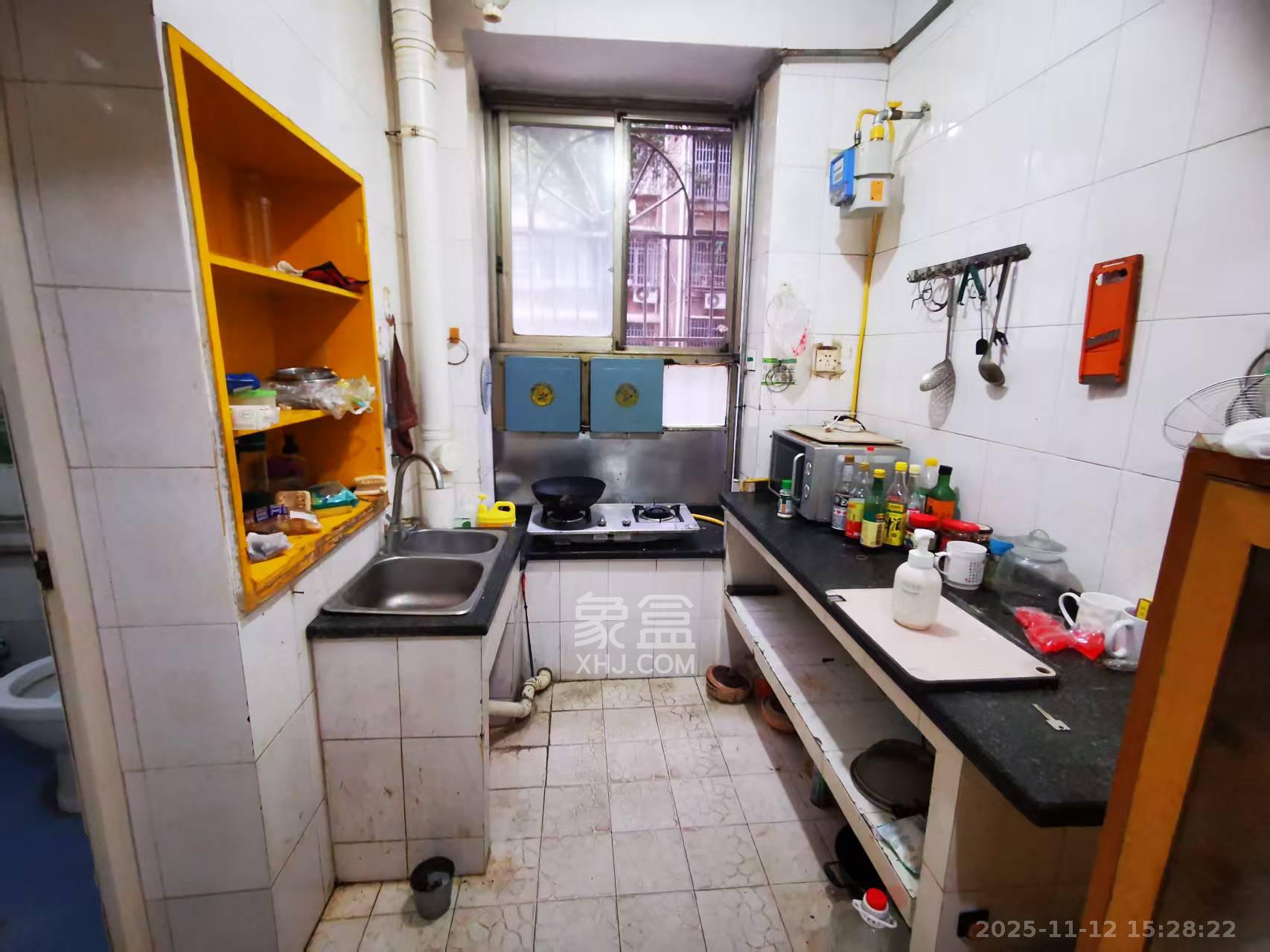 湖南省工商银行（原八一桥工商银行）  3室2厅1卫    2200.0元/月室内图