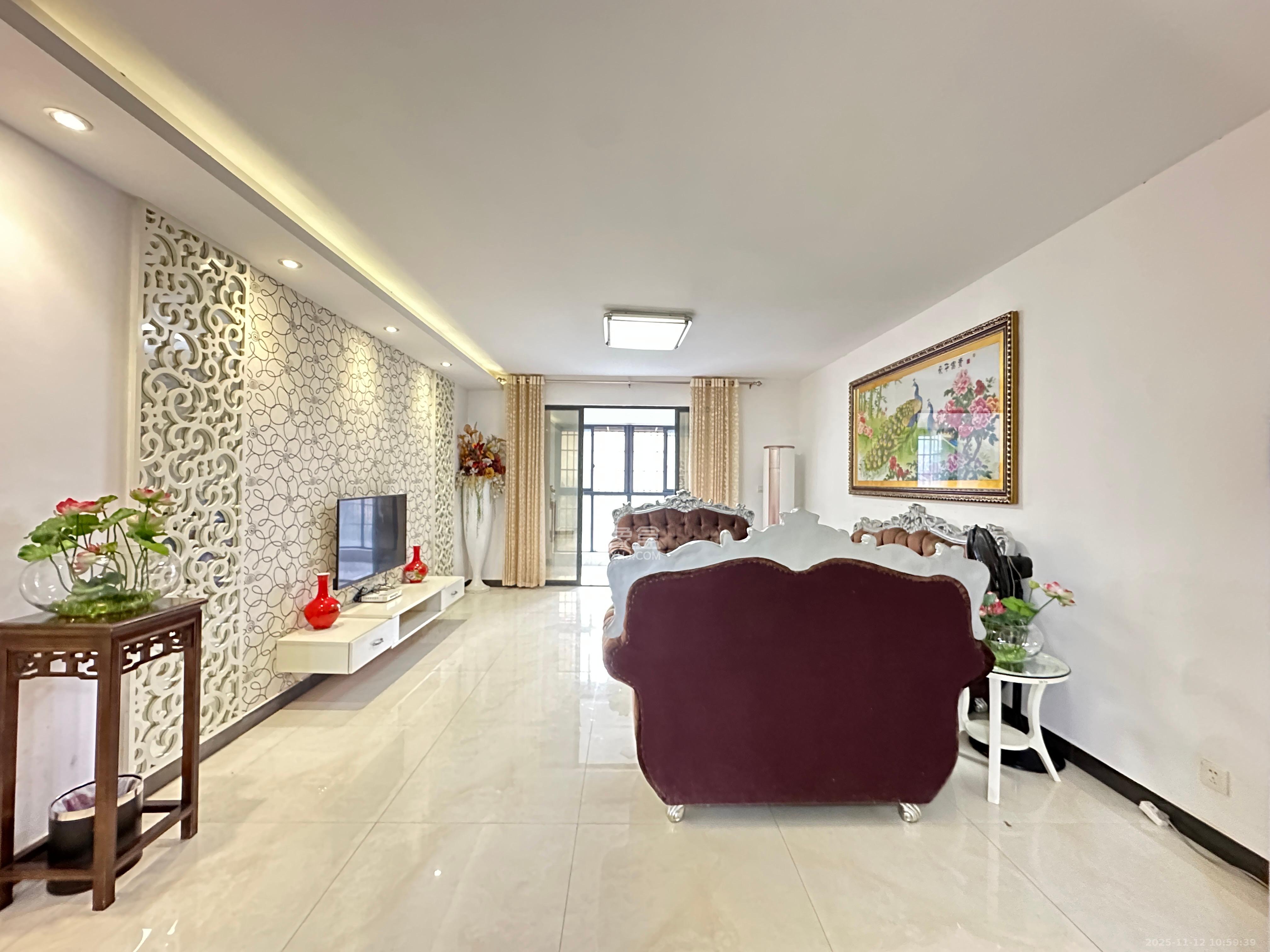 保利麓谷林语C区  4室2厅2卫    4000.0元/月