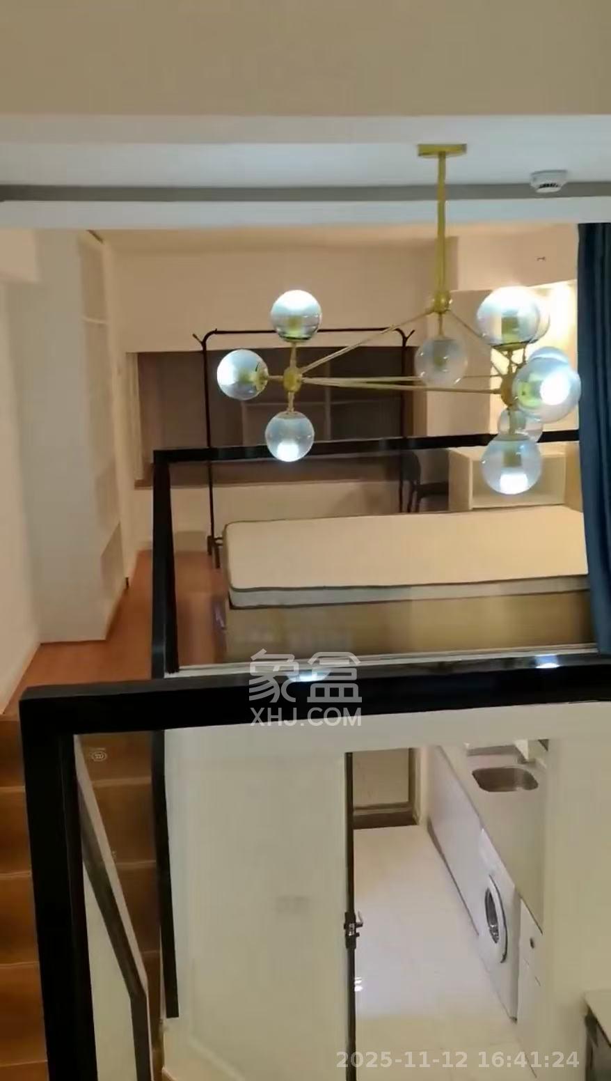 卓越江岸  2室1厅1卫    1700.0元/月室内图