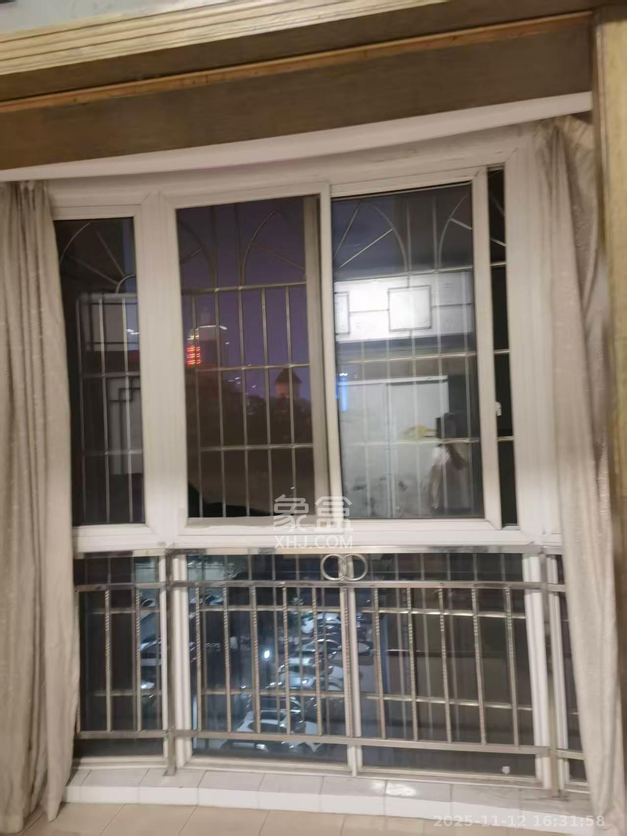 领秀星城(领秀新城) 2室1厅1卫 1600.0元/月 领秀星城(领秀新城) 2室1厅1卫 1600.0元/月室内图