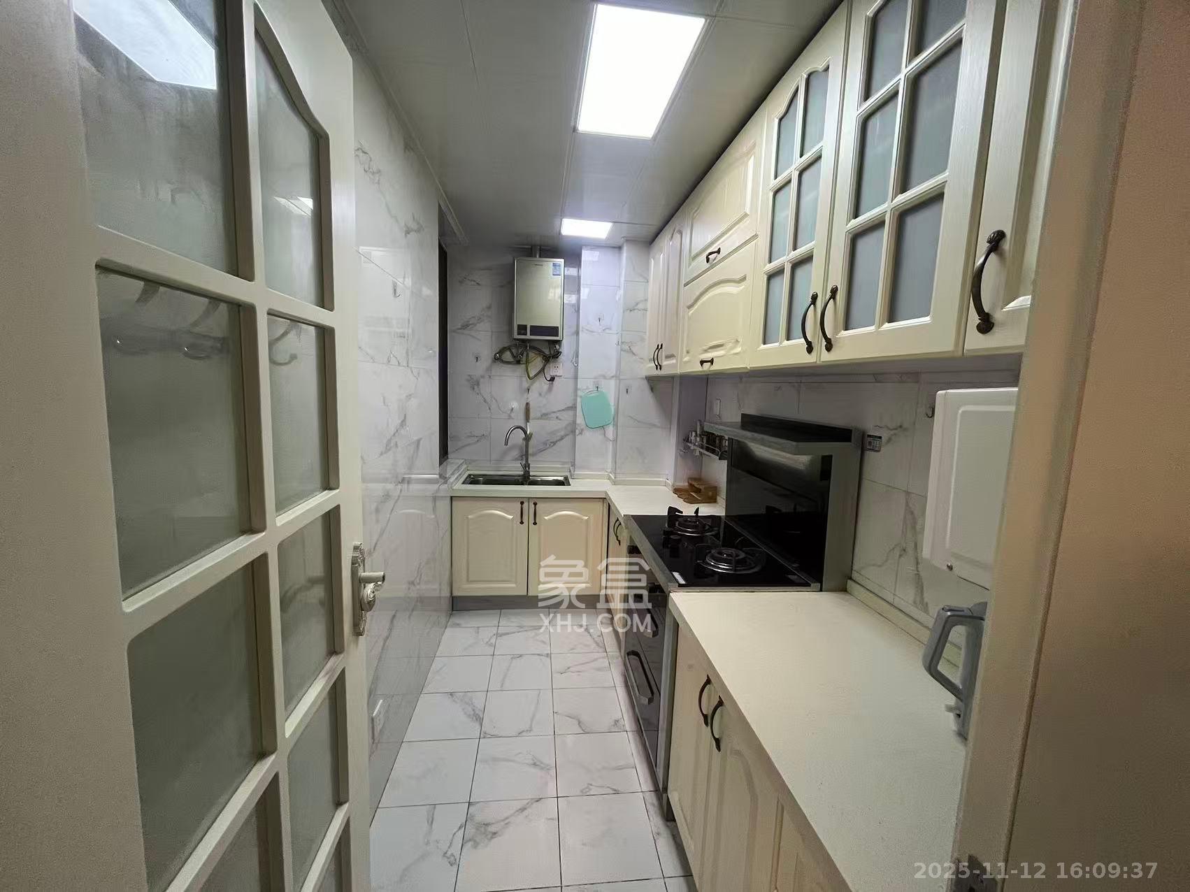 鑫远湘府华城  2室2厅1卫    2600.0元/月室内图