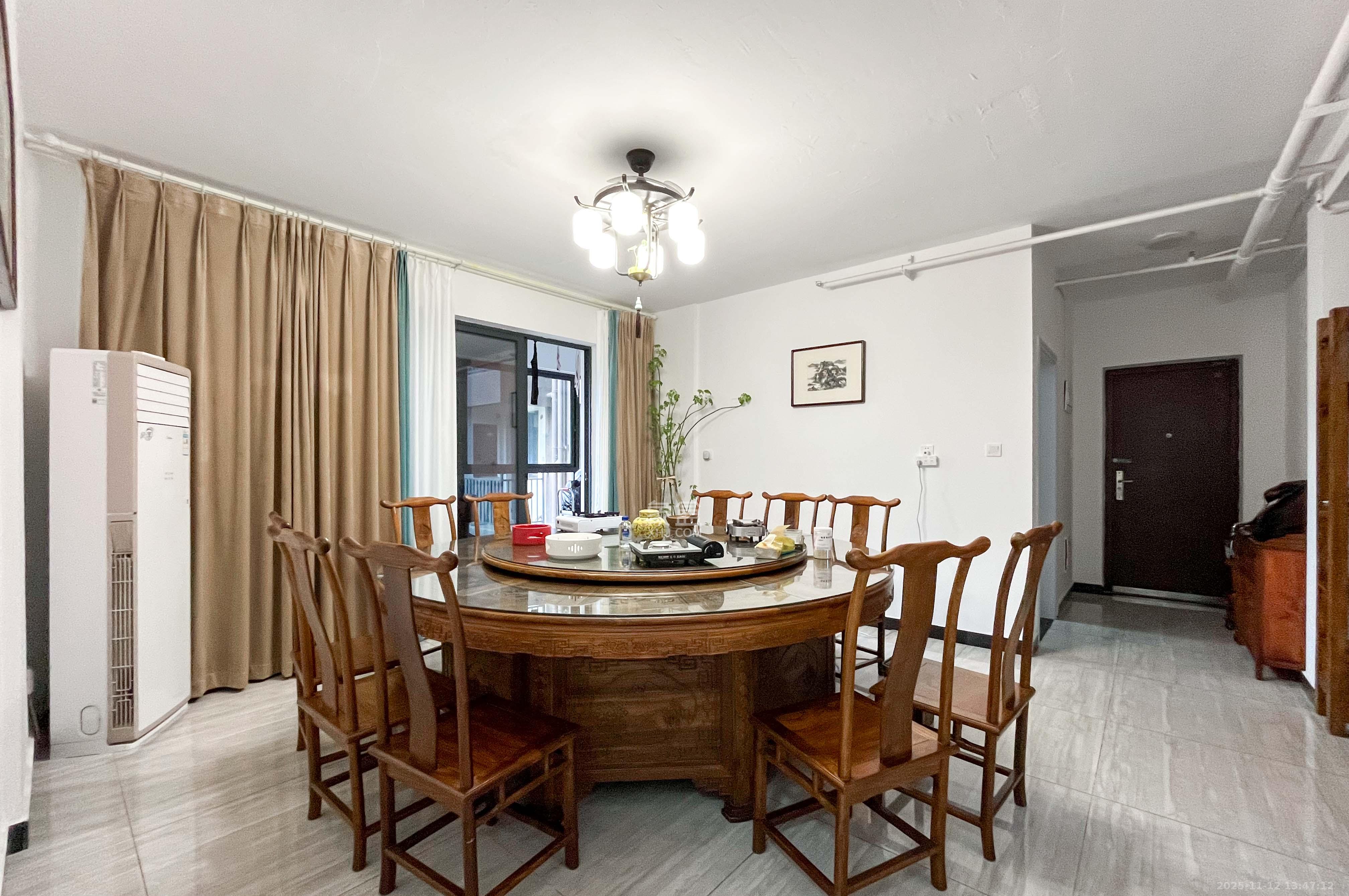 中建梅溪湖中心  1室2厅1卫    163.0万