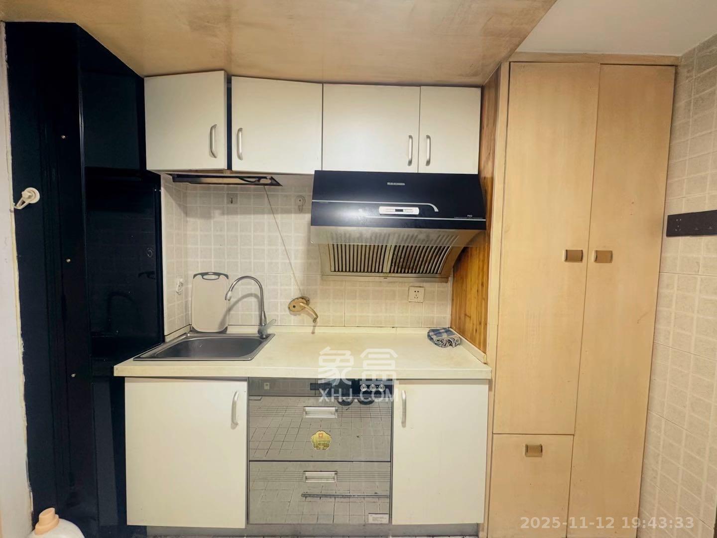 融圣国际  2室2厅1卫    2480.0元/月室内图