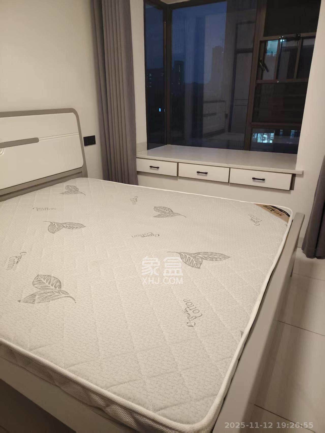 和润园三期 2室2厅1卫 2200.0元/月 和润园三期 2室2厅1卫 2200.0元/月室内图