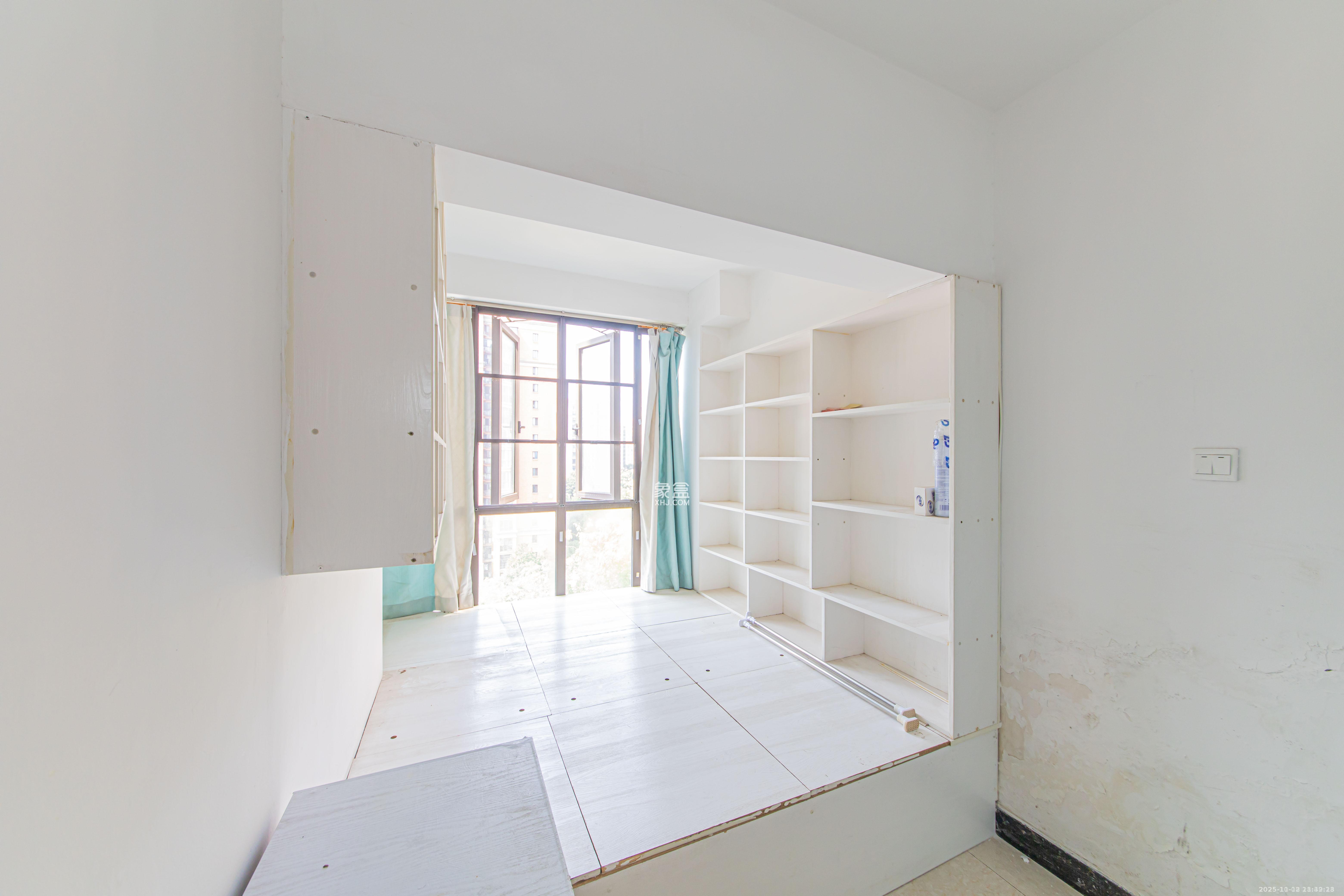 鑫远和城（一、二期）  3室2厅1卫    2100.0元/月室内图