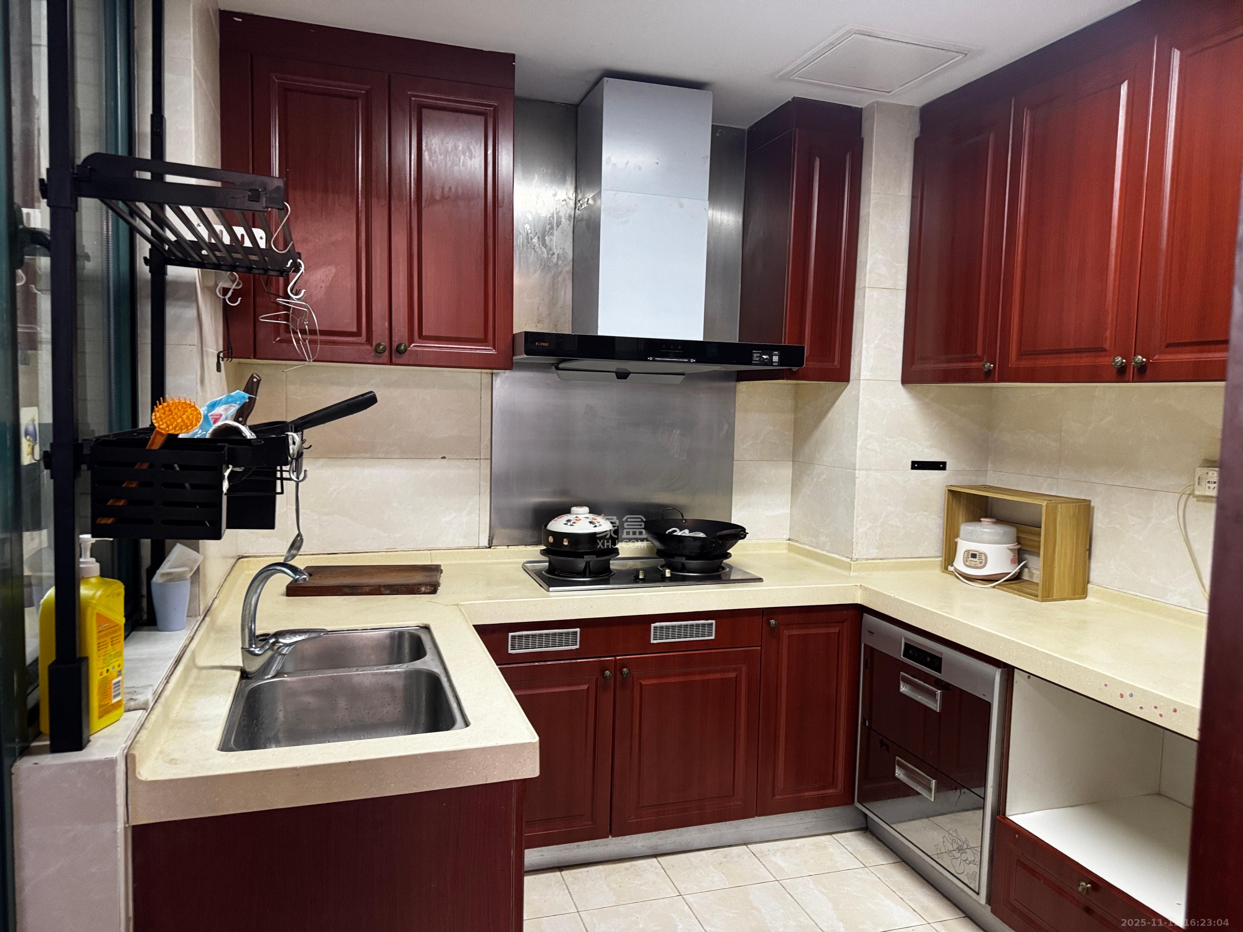 恒大雅苑  1室2厅1卫    2700.0元/月室内图