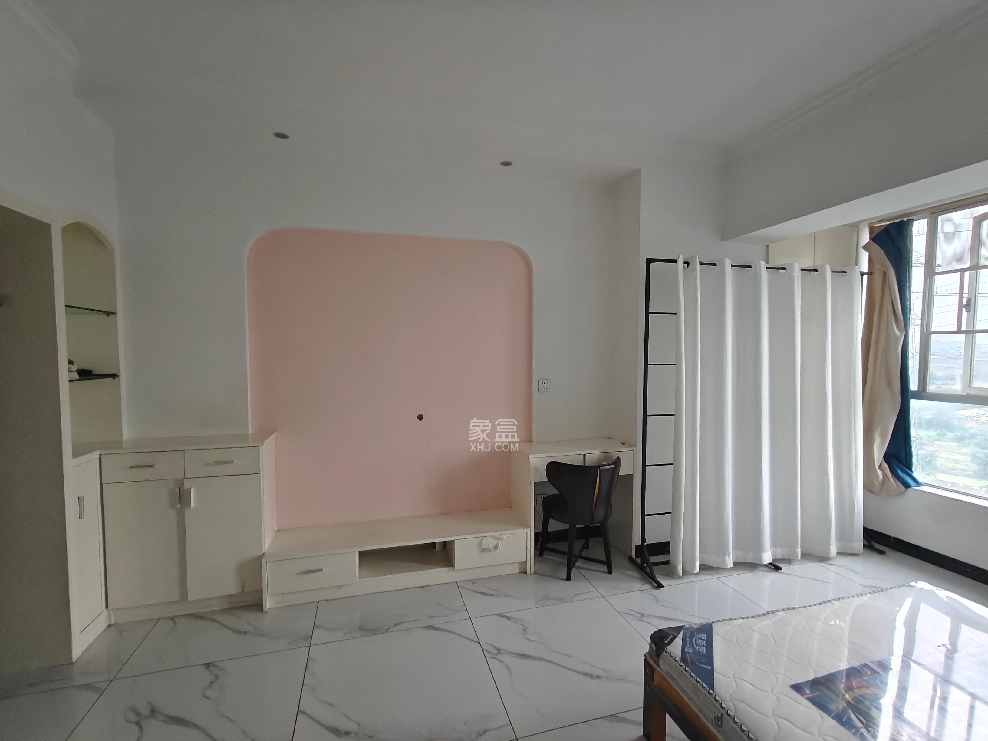 MOMA当代广场 1室2厅1卫 1000.0元/月 MOMA当代广场 1室2厅1卫 1000.0元/月室内图