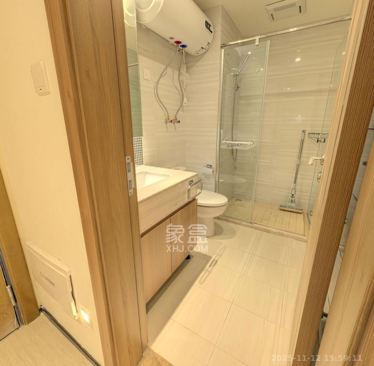 恒大国际广场 2室2厅1卫 2200.0元/月 恒大国际广场 2室2厅1卫 2200.0元/月室内图