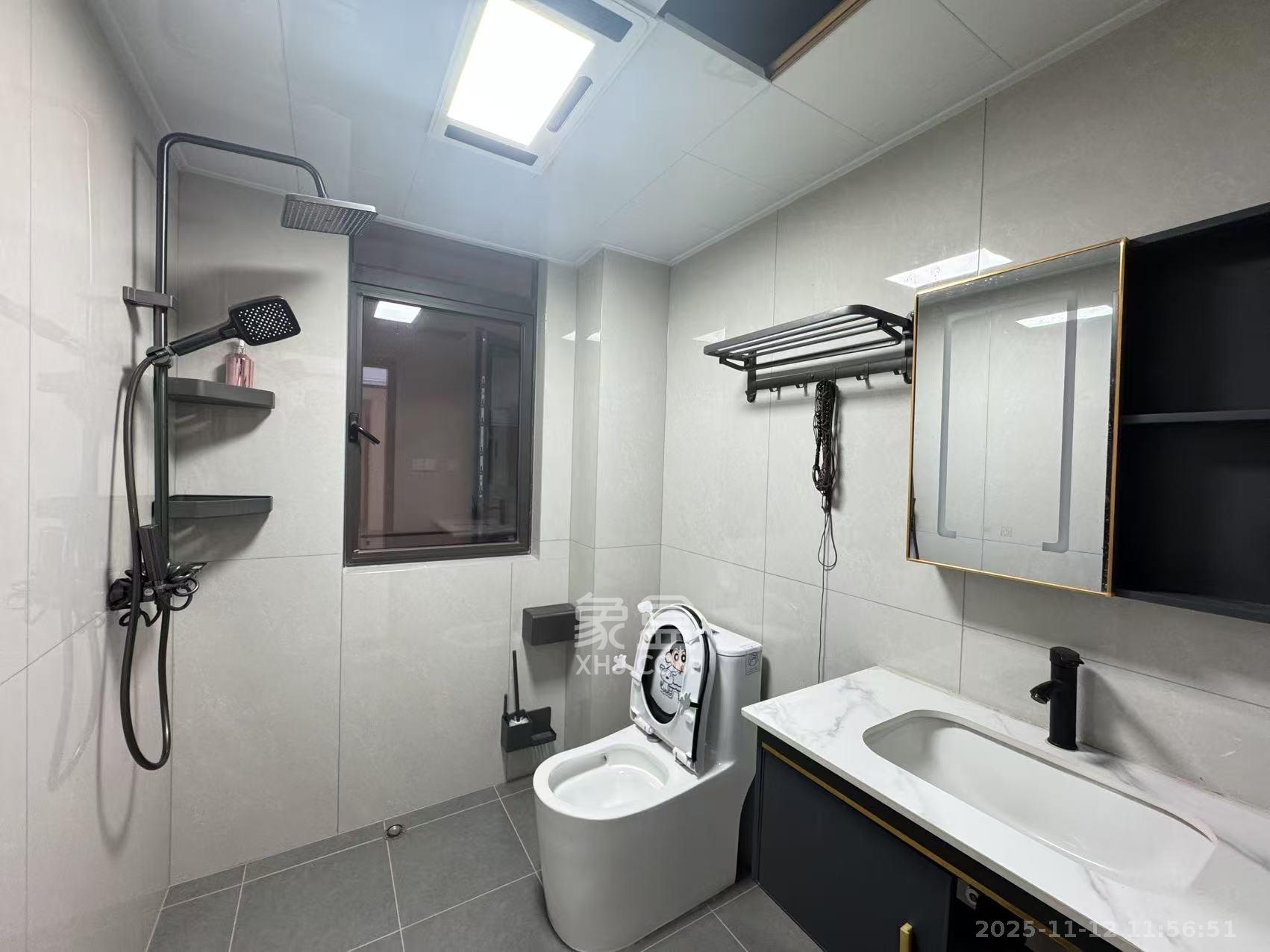 东宜新园  3室2厅2卫    2800.0元/月室内图