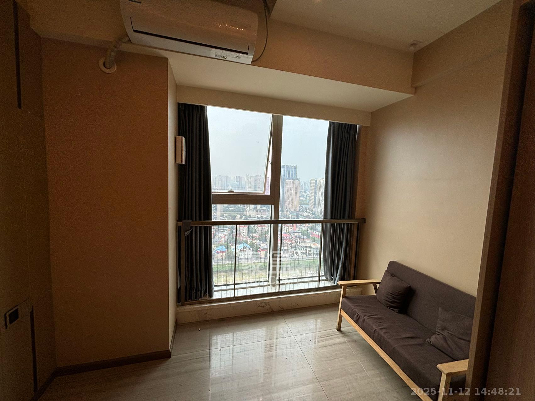 恒大誉府（融誉商业中心）  1室1厅1卫    1500.0元/月室内图