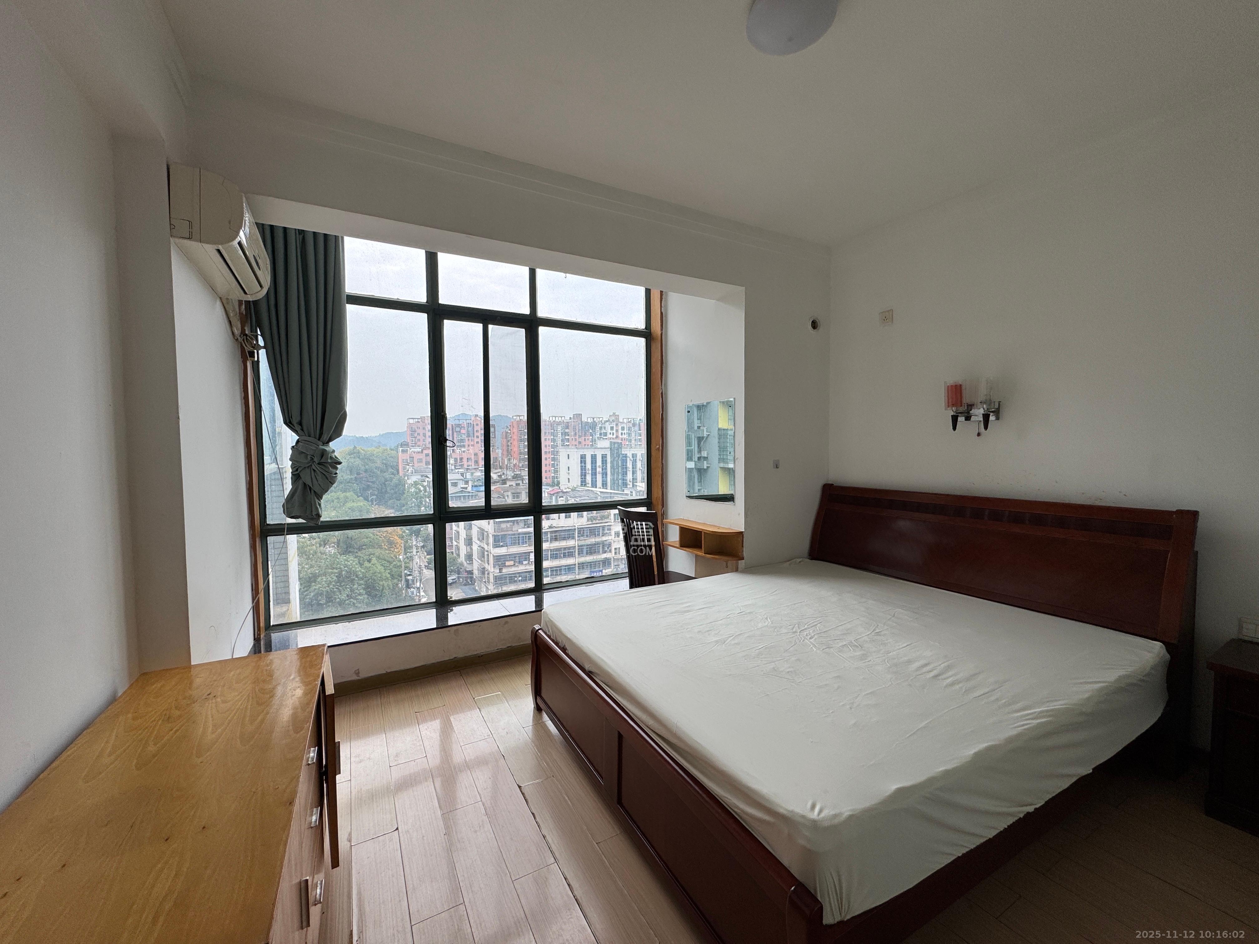 望兴景园一期 2室2厅1卫 2200.0元/月 望兴景园一期 2室2厅1卫 2200.0元/月室内图