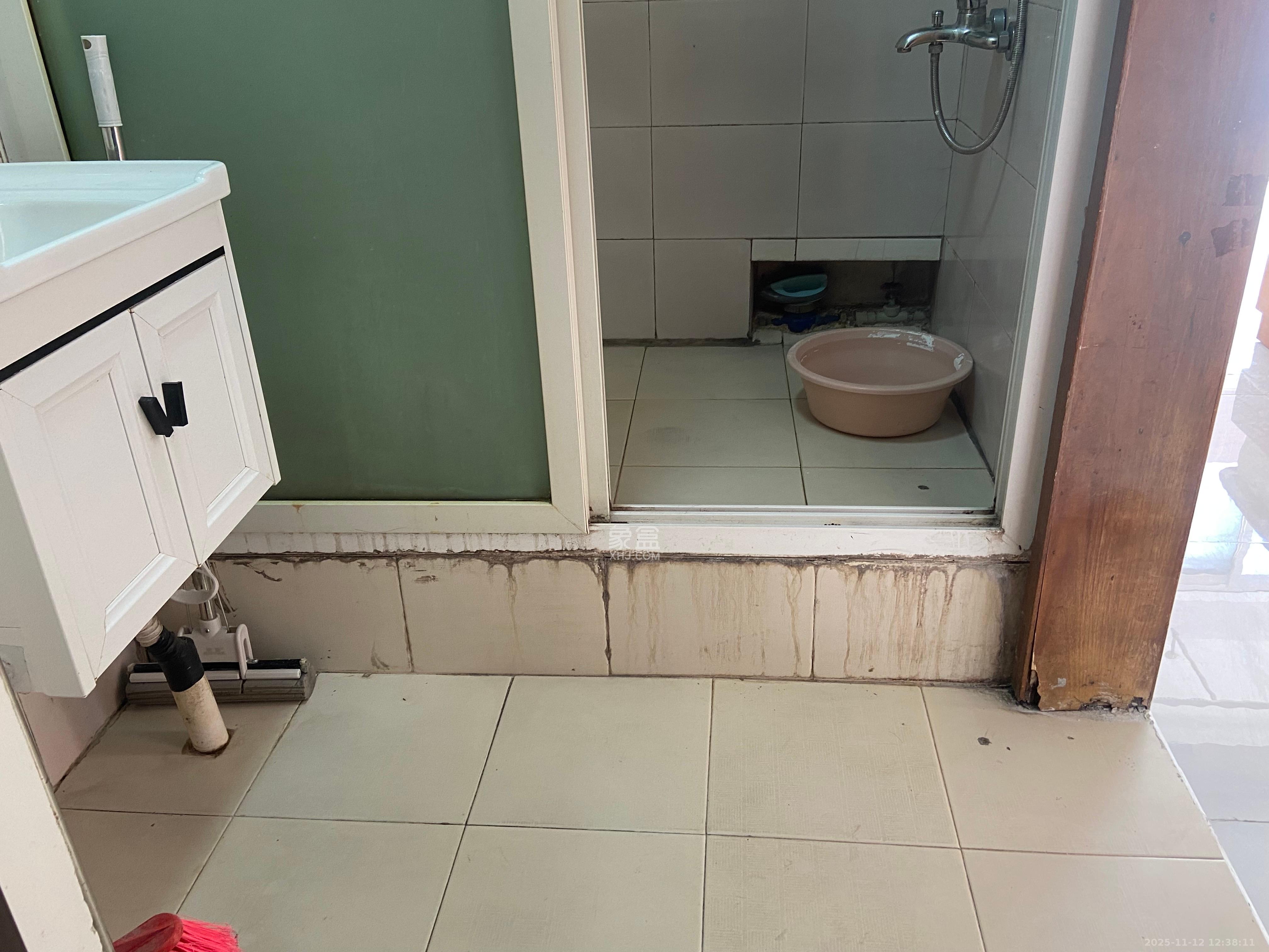 都市春天  2室1厅1卫    1300.0元/月室内图