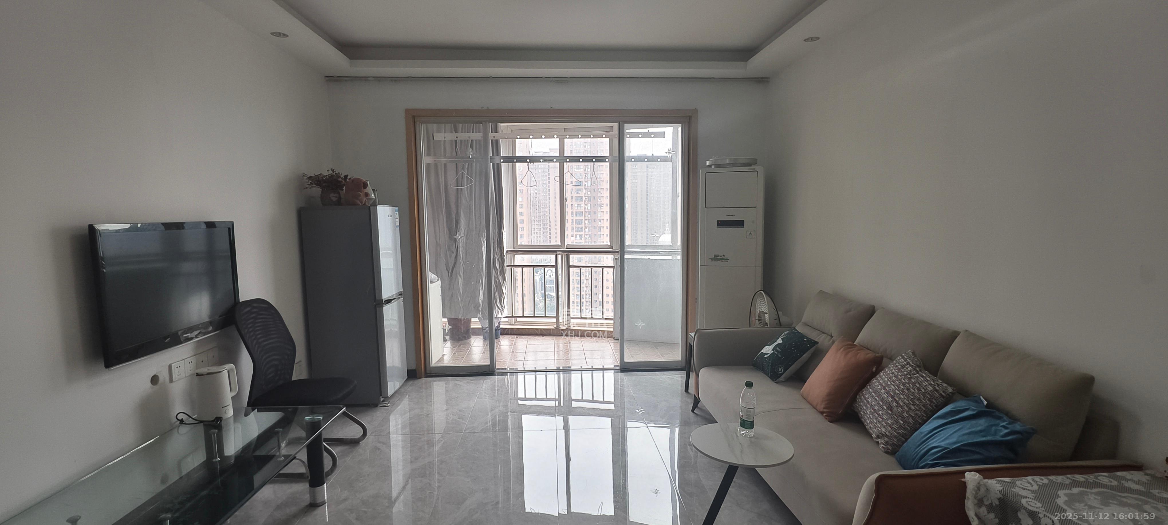 新芙蓉之都 2室2厅1卫 2300.0元/月 新芙蓉之都 2室2厅1卫 2300.0元/月室内图