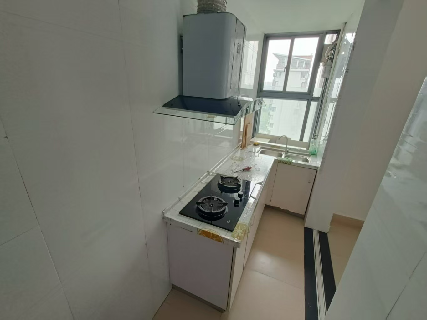 菩提树 2室2厅1卫 2200.0元/月 菩提树 2室2厅1卫 2200.0元/月室内图