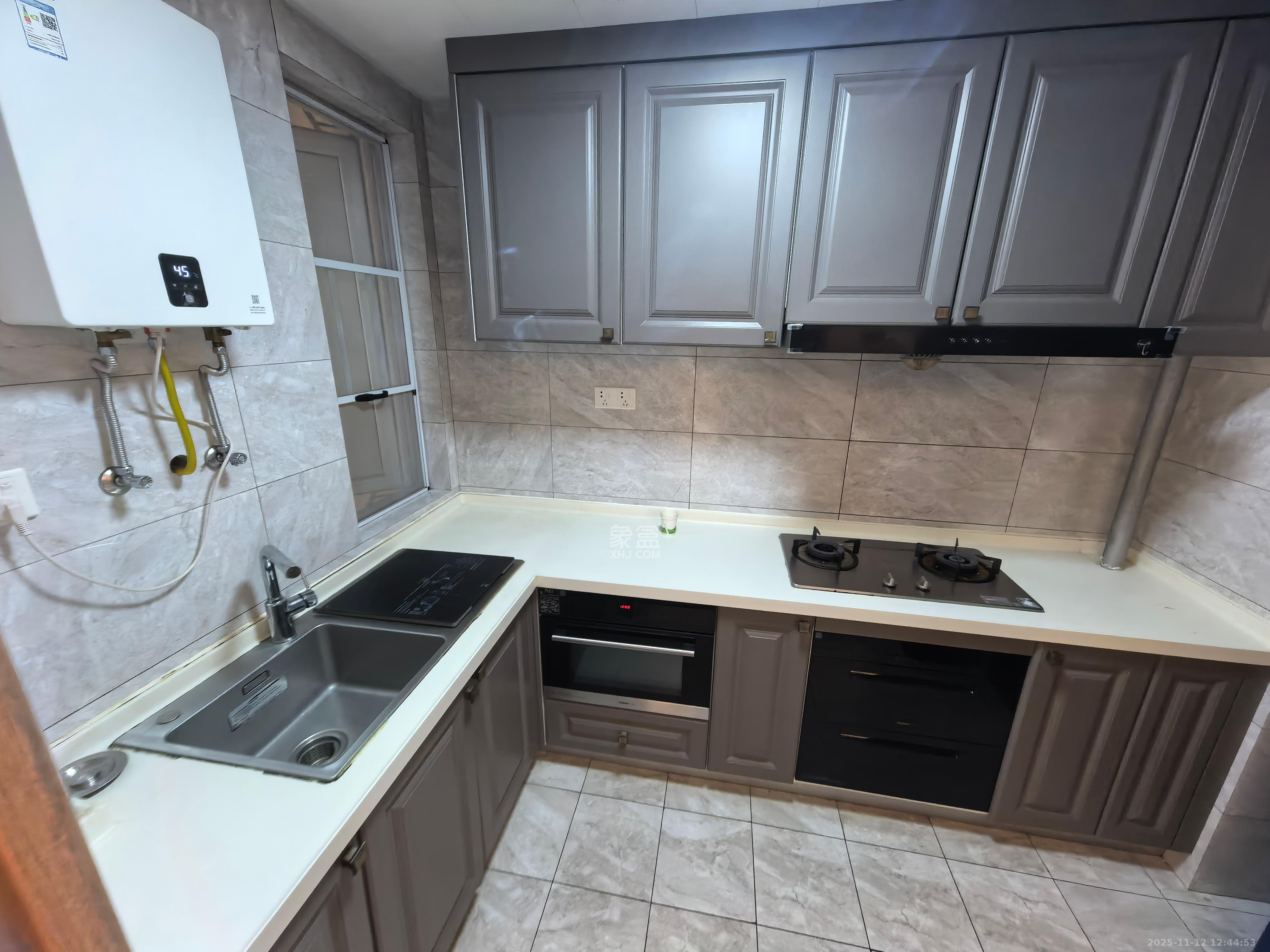 金地中交麓谷香颂(金地中交雅苑) 3室2厅2卫 2800.0元/月 金地中交麓谷香颂(金地中交雅苑) 3室2厅2卫 2800.0元/月室内图