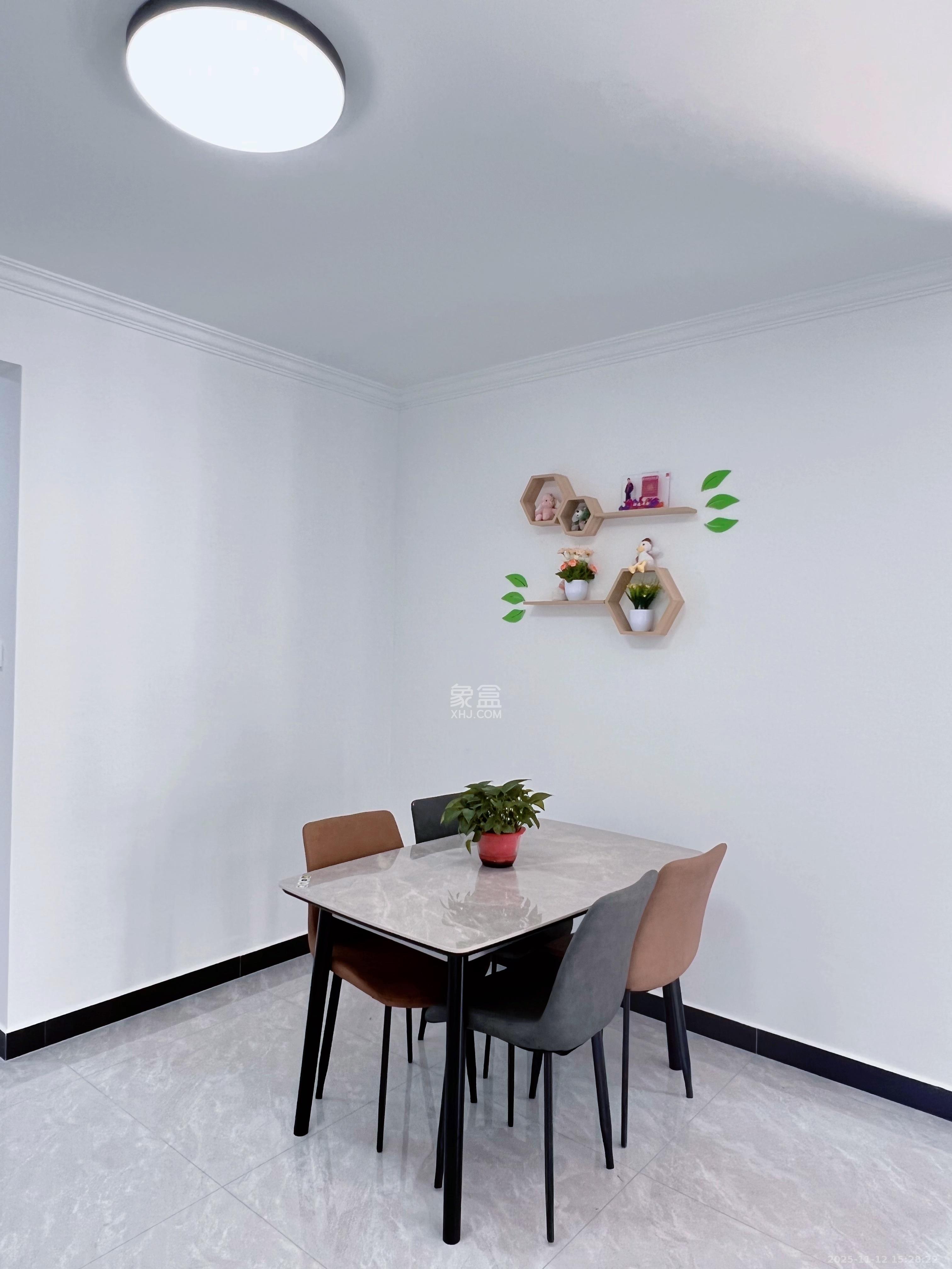 桃花嘉园  2室2厅1卫    1800.0元/月室内图