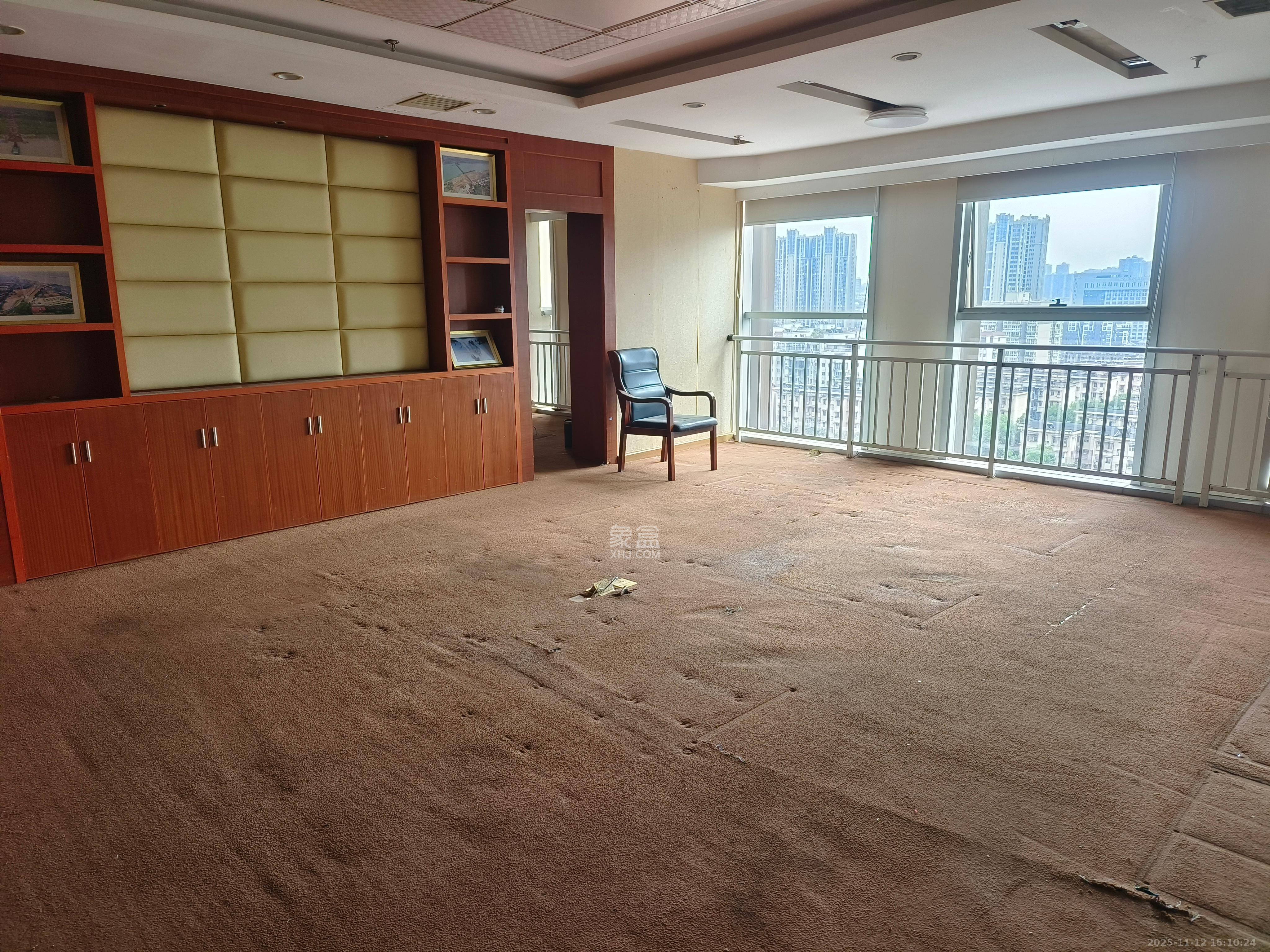 商会大厦   1274.0㎡      57300.0元/月室内图