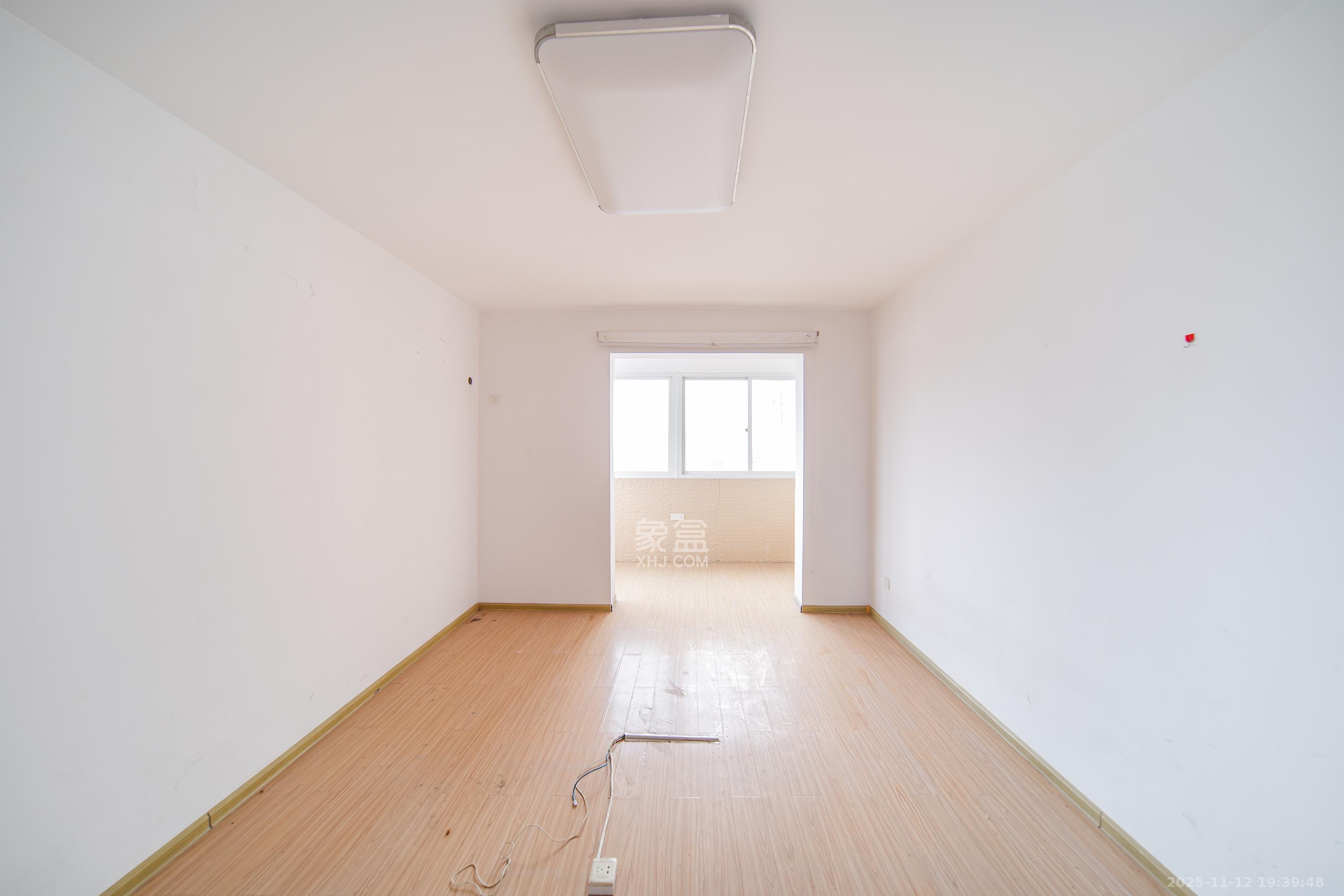 永通商邸 4室2厅1卫 105.0万 永通商邸 4室2厅1卫 105.0万卧室