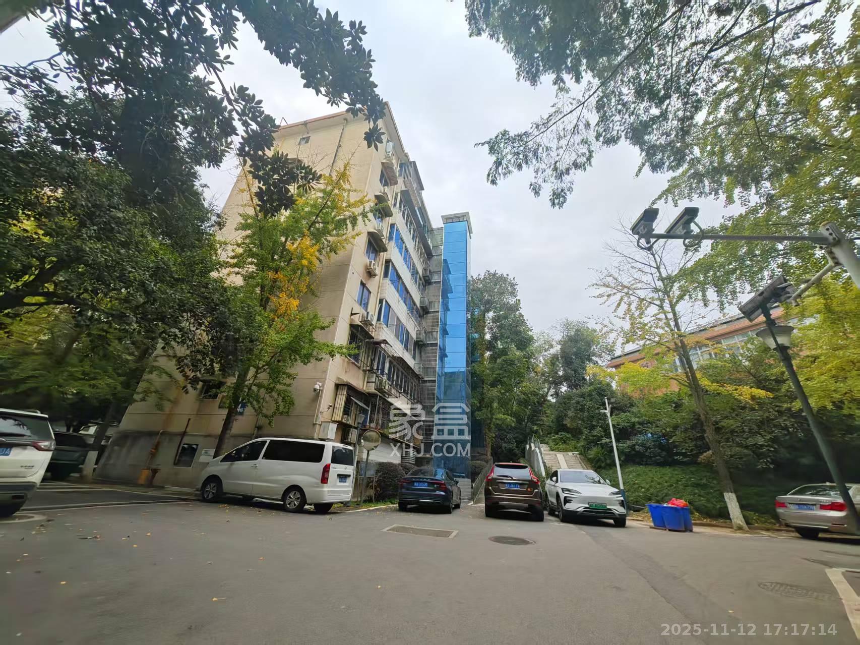 高家坪住宅新区  3室2厅2卫    3200.0元/月小区图