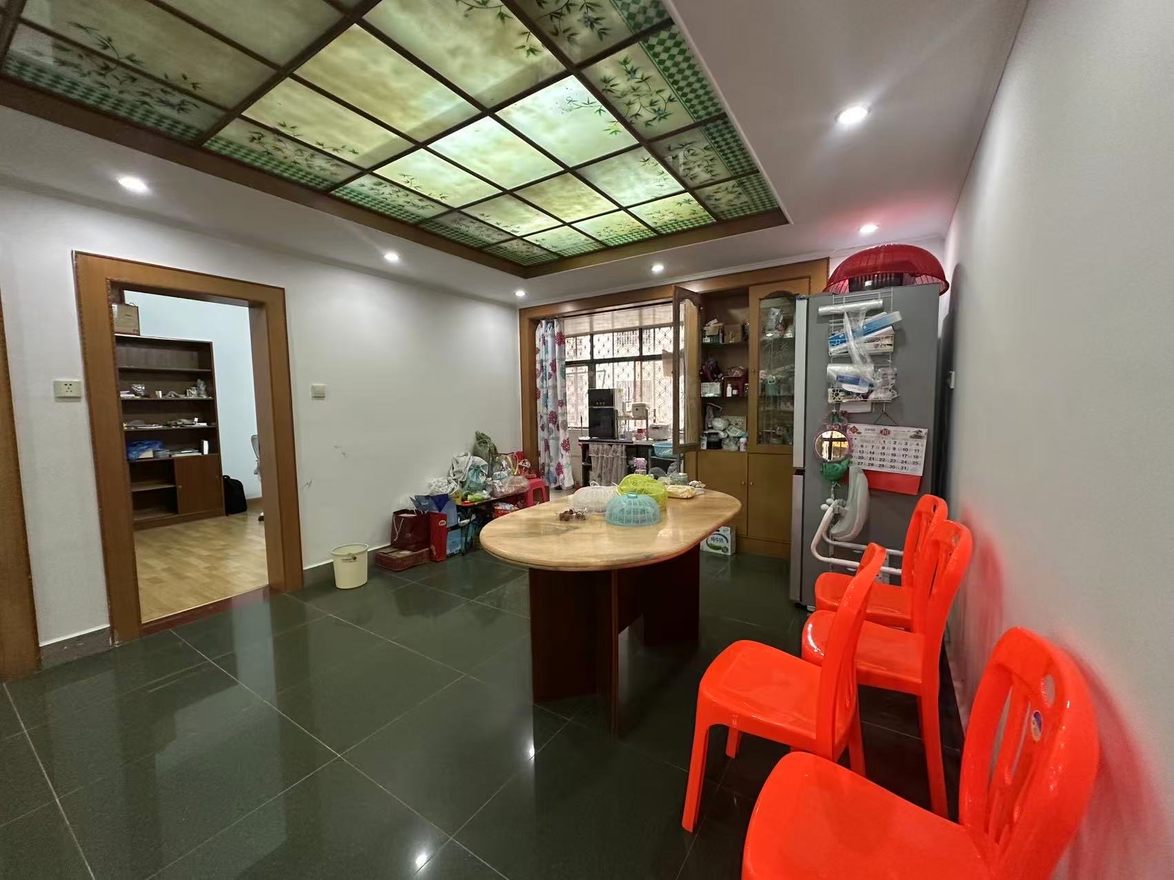 国贸大院 3室2厅2卫 86.0万 国贸大院 3室2厅2卫 86.0万客厅