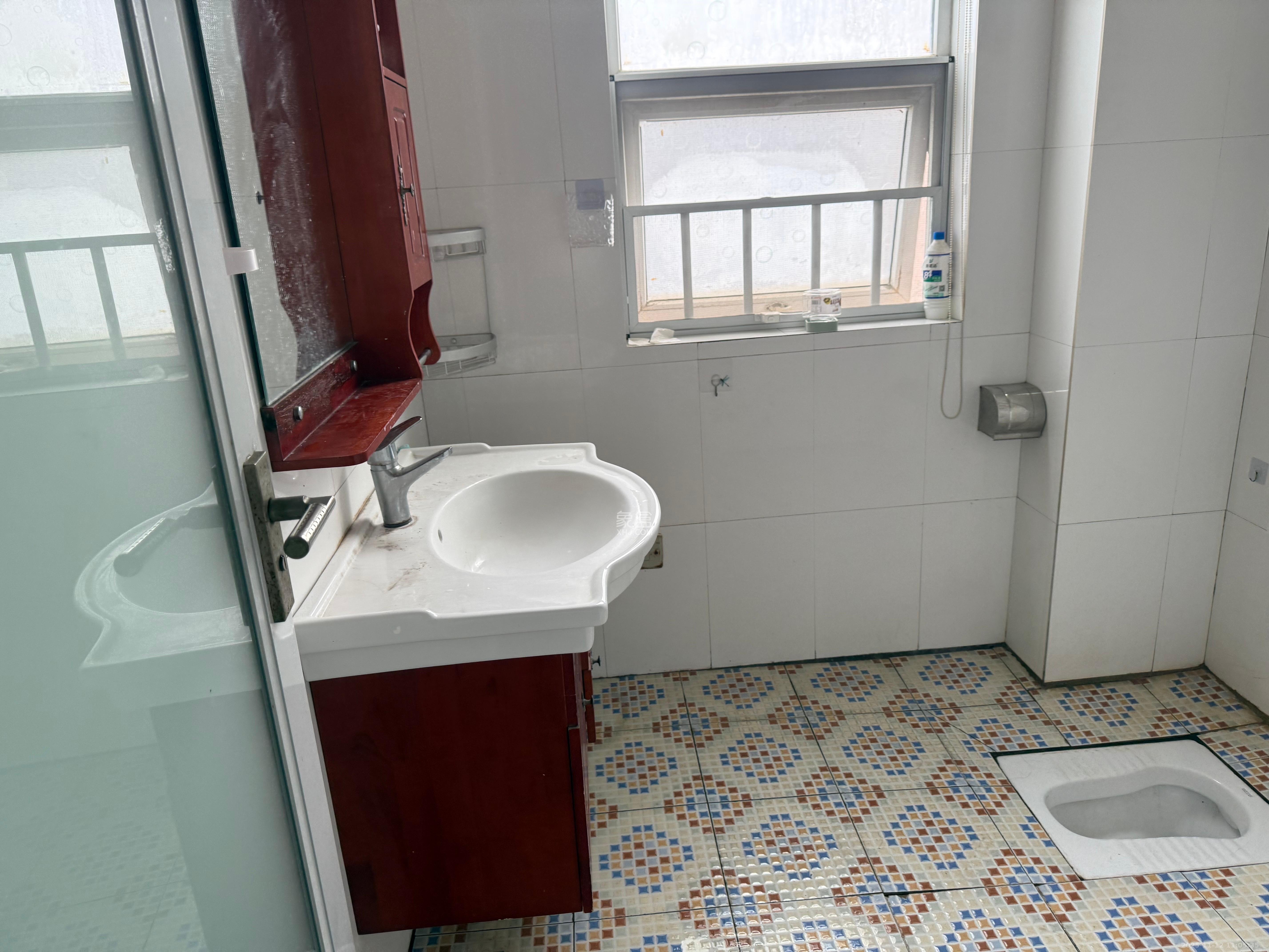 水映青山 2室2厅1卫 1900.0元/月 水映青山 2室2厅1卫 1900.0元/月室内图