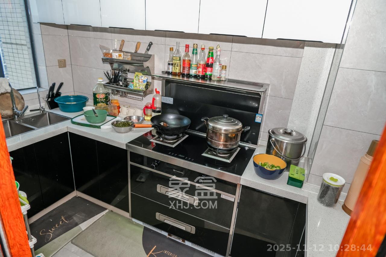 筑梦星园  4室2厅2卫    2980.0元/月室内图