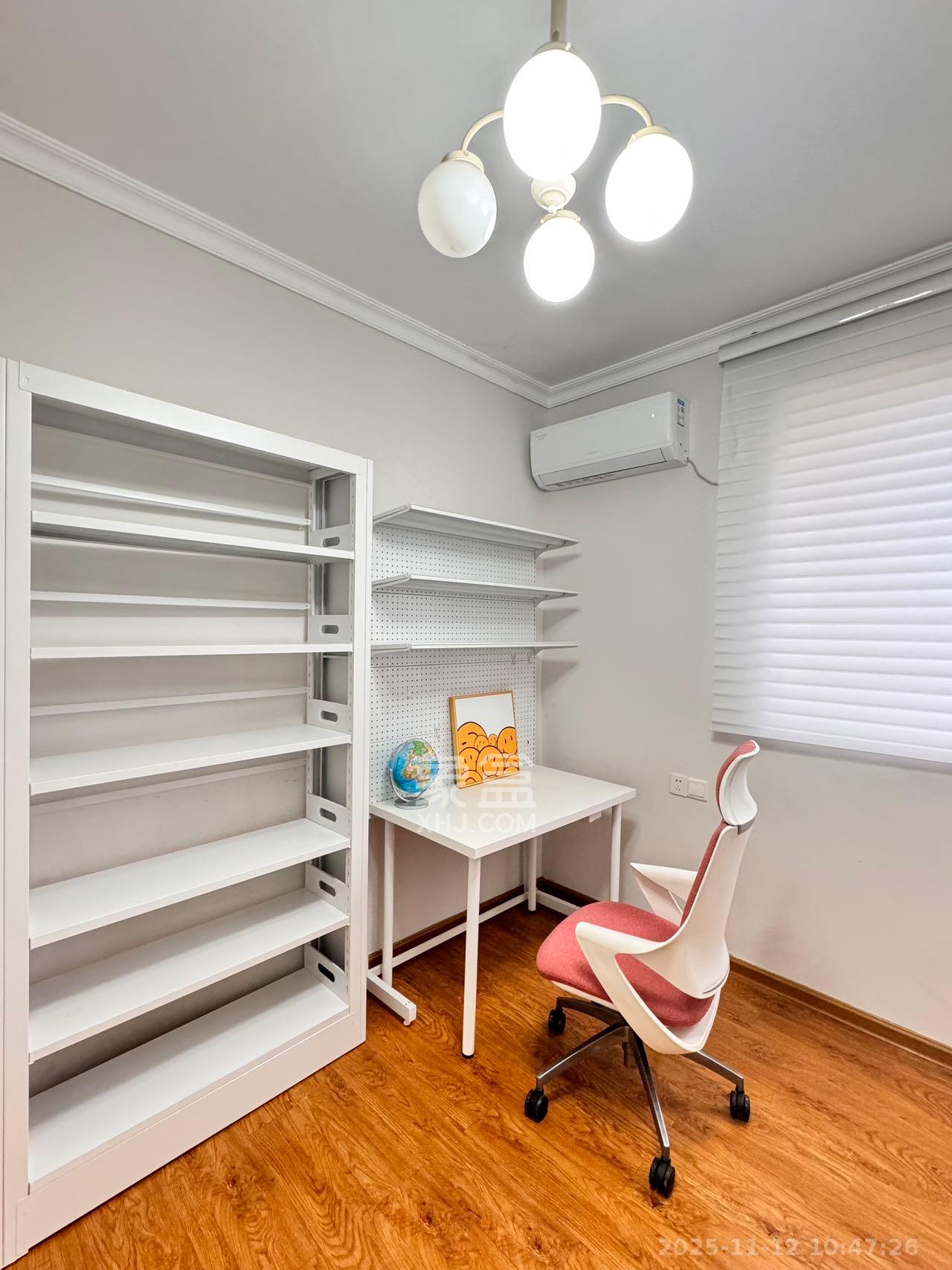 北辰三角洲E4区  3室2厅1卫    3800.0元/月室内图