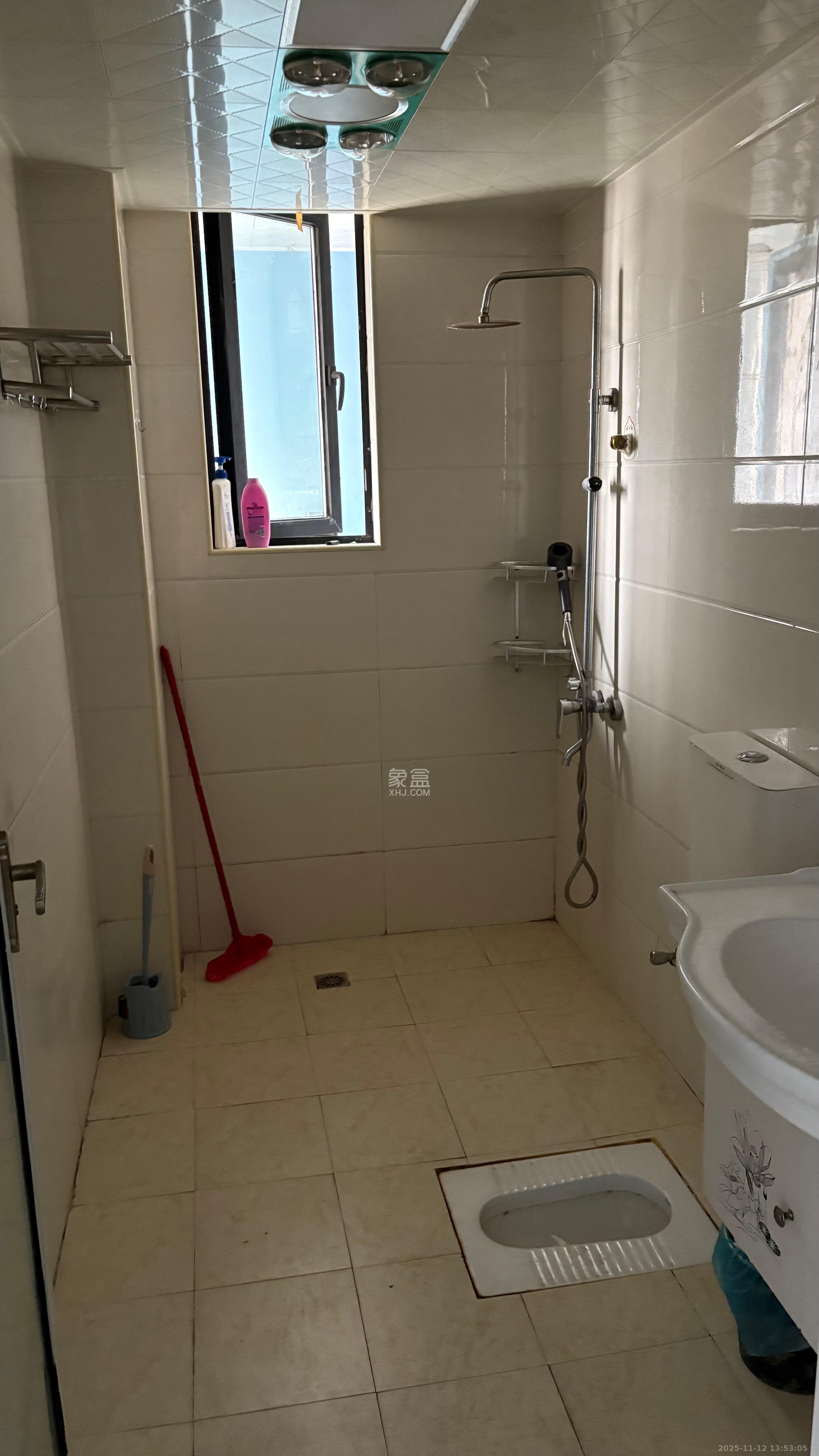 中信凯旋城（中信新城四期）  3室2厅1卫    1800.0元/月室内图