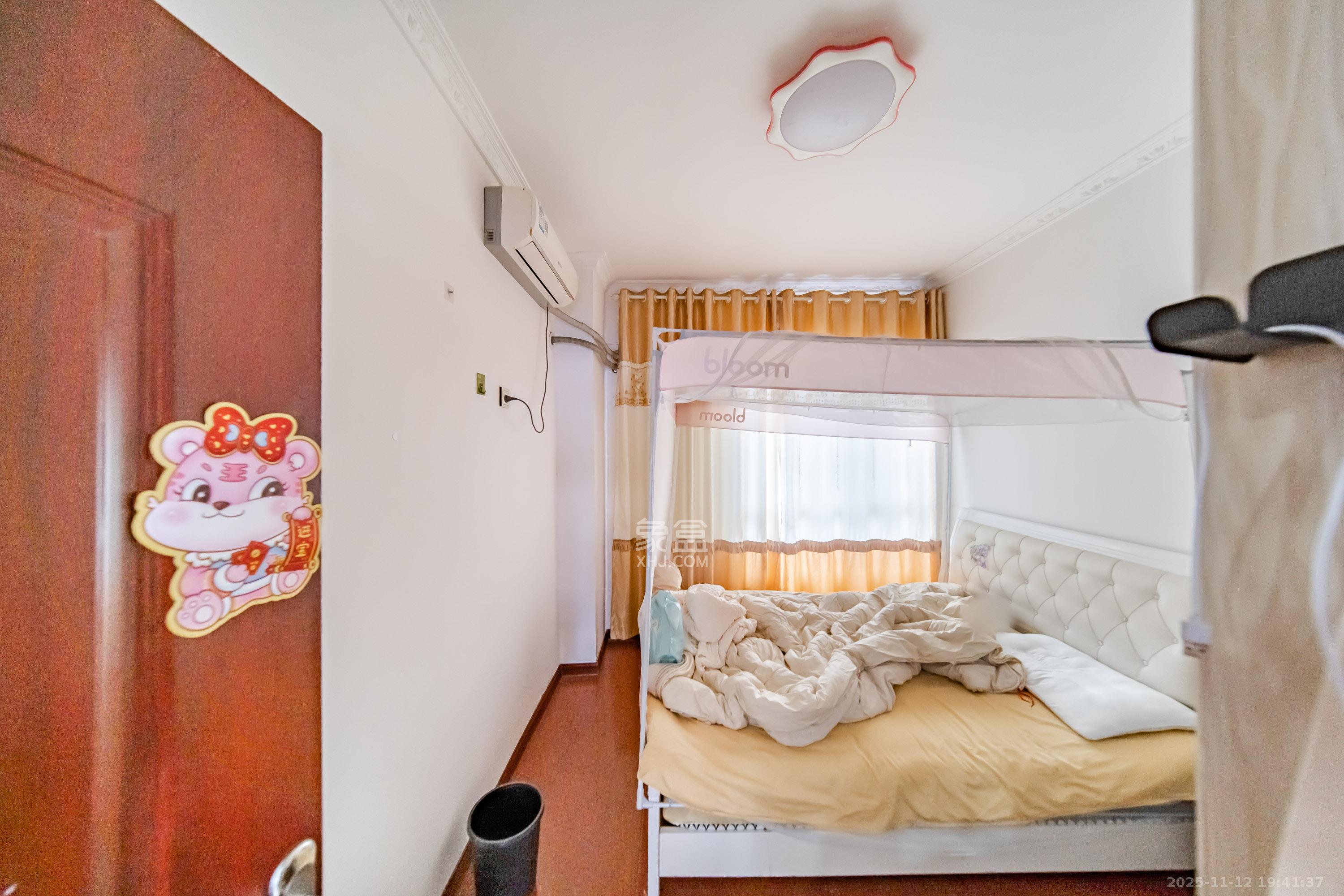 凯乐国际城 2室2厅1卫 102.0万 凯乐国际城 2室2厅1卫 102.0万卧室