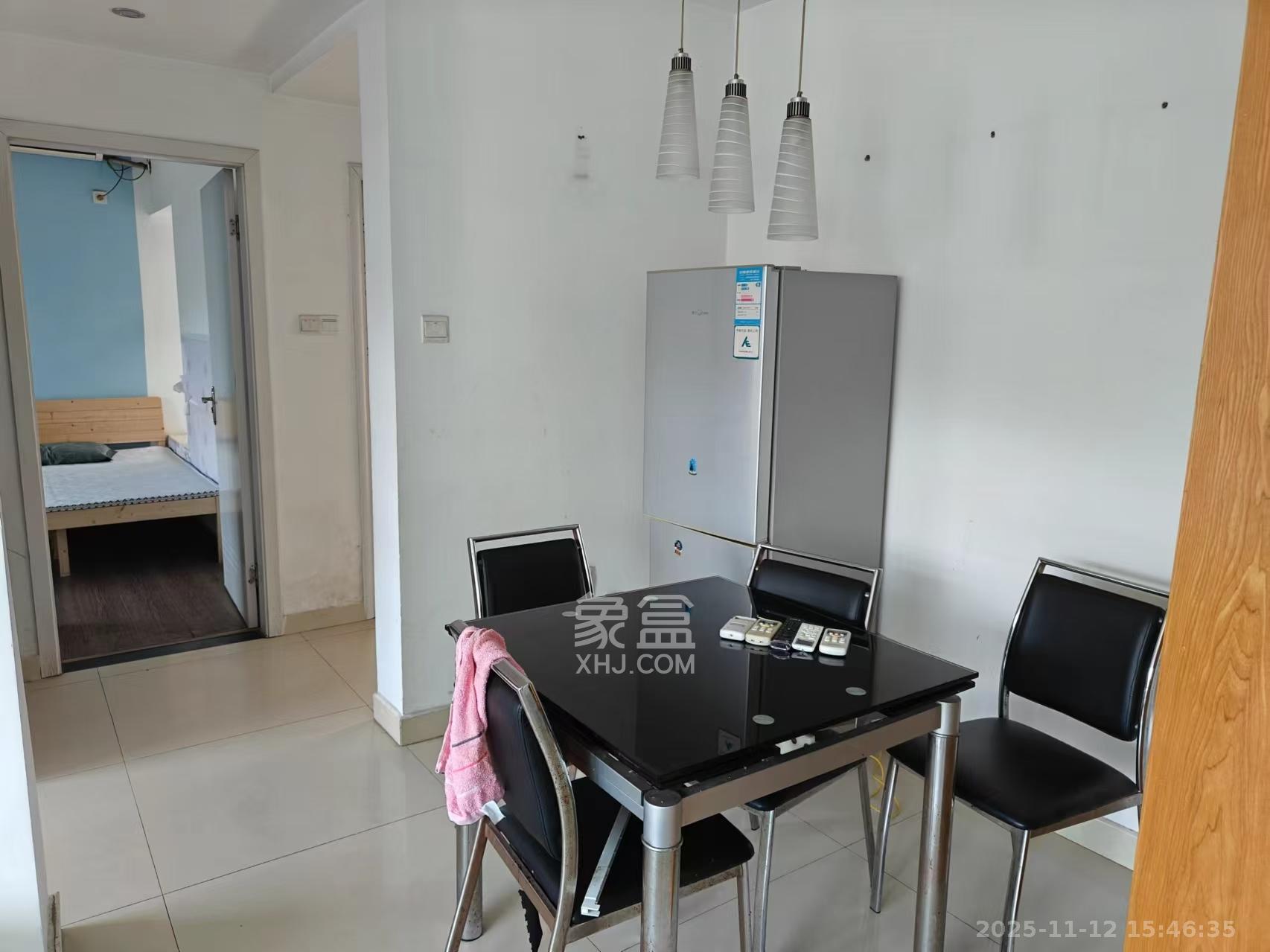 中信文化广场（中信新城二期）  1室2厅1卫    1800.0元/月室内图