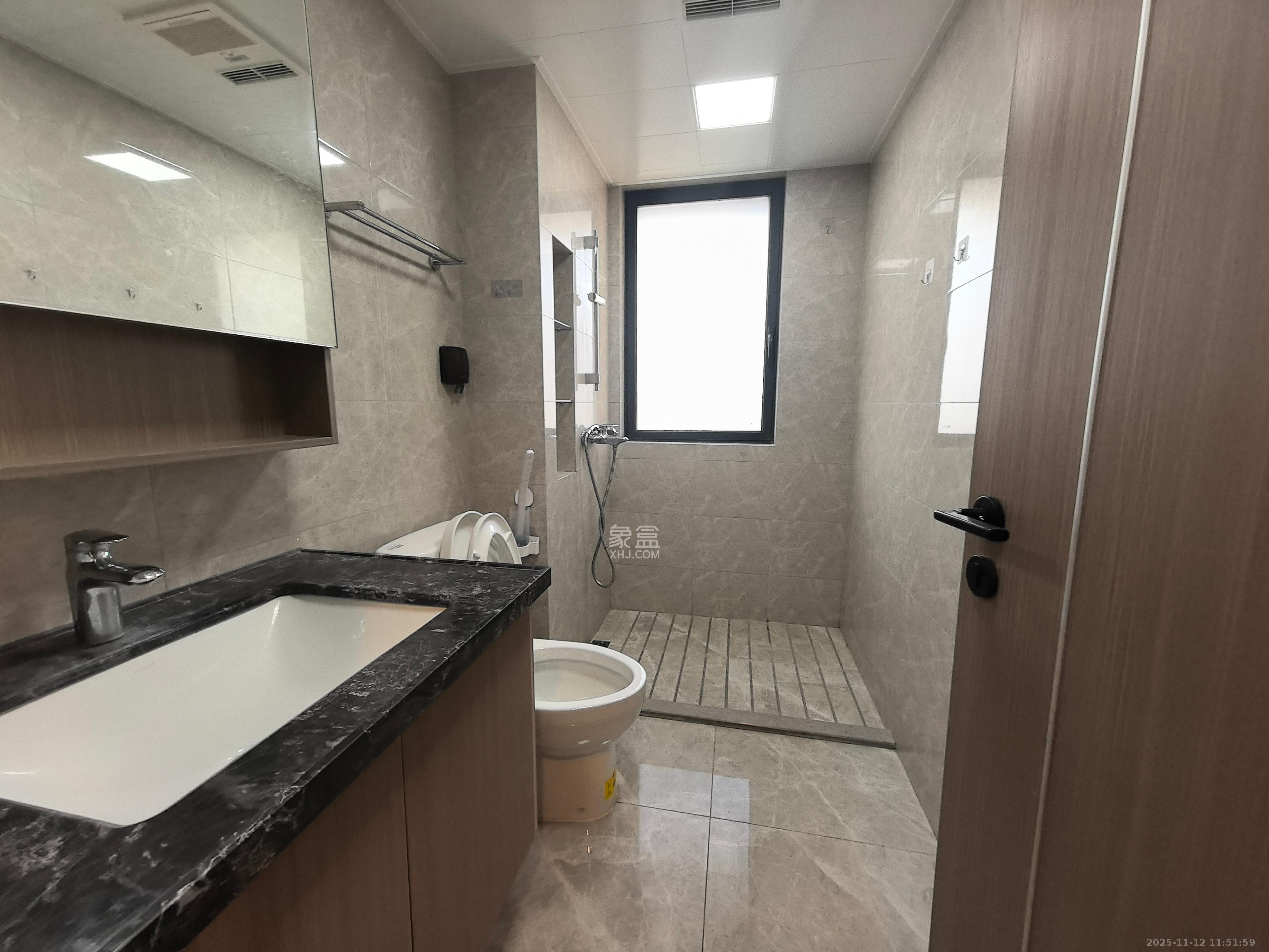 中海麓山境北区  4室2厅2卫    2800.0元/月室内图