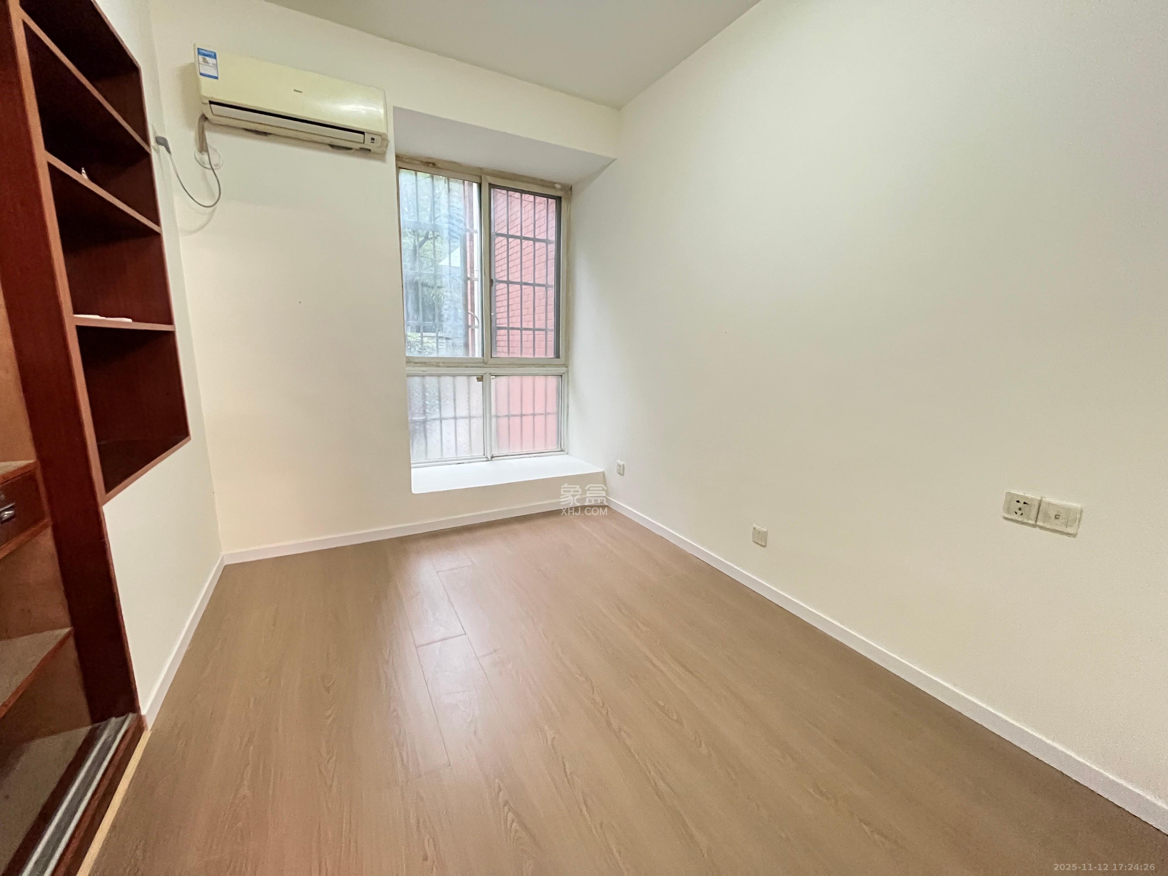 阳光新城 3室2厅2卫 2300.0元/月 阳光新城 3室2厅2卫 2300.0元/月室内图