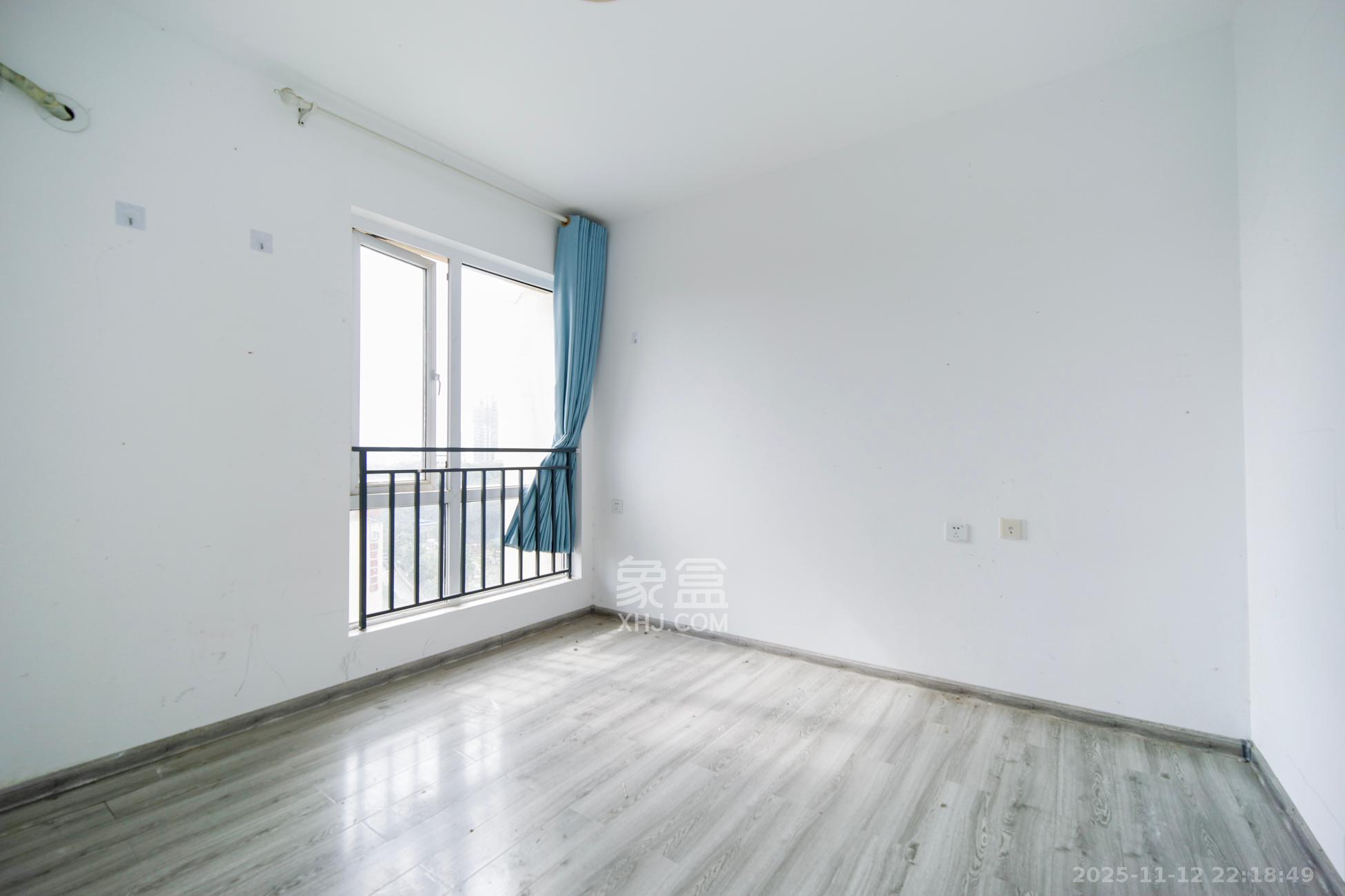 蓝光幸福满庭  3室2厅1卫    68.0万卫生间