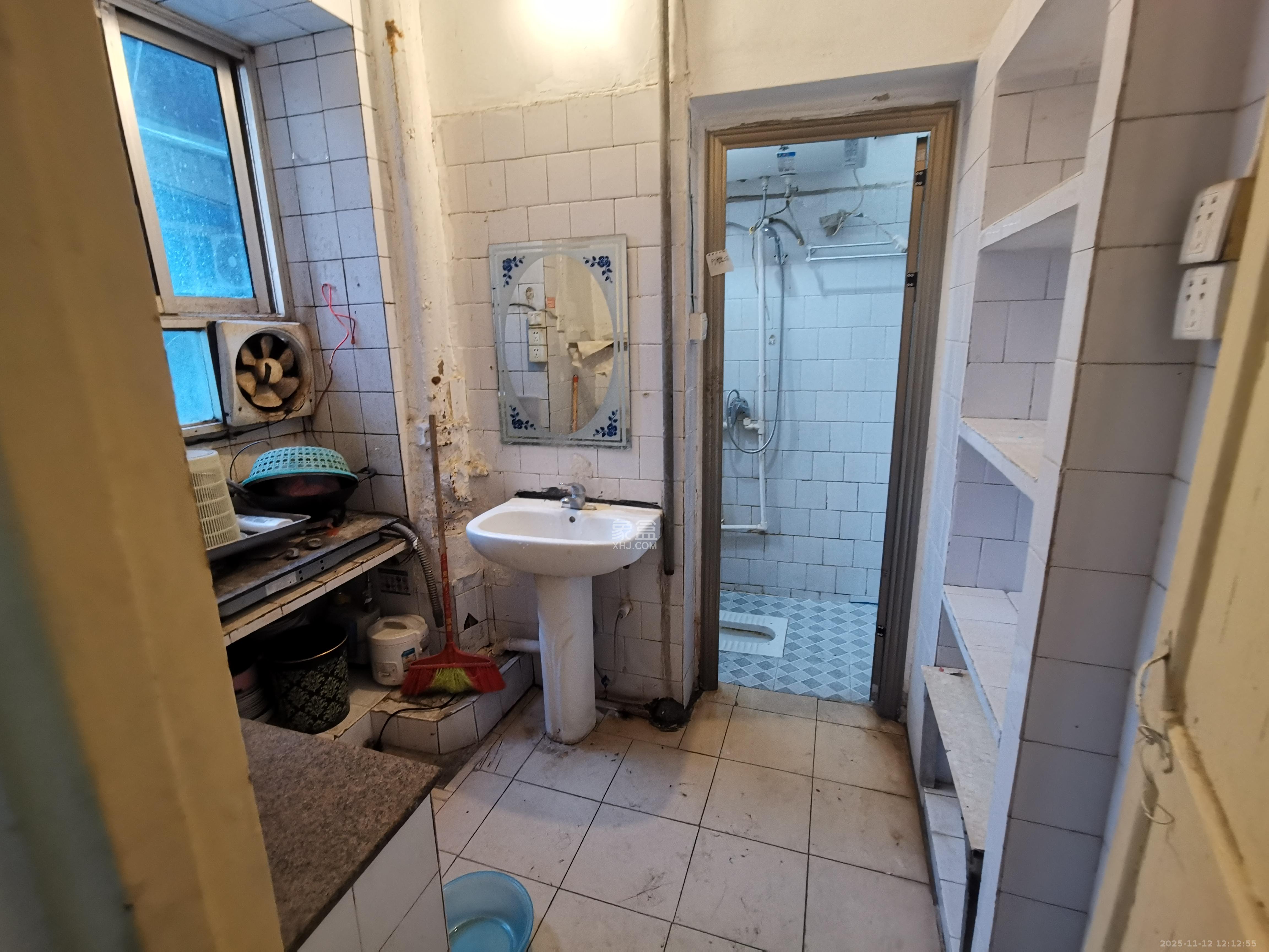 肇家（嘉）坪散盘  3室1厅1卫    2600.0元/月室内图