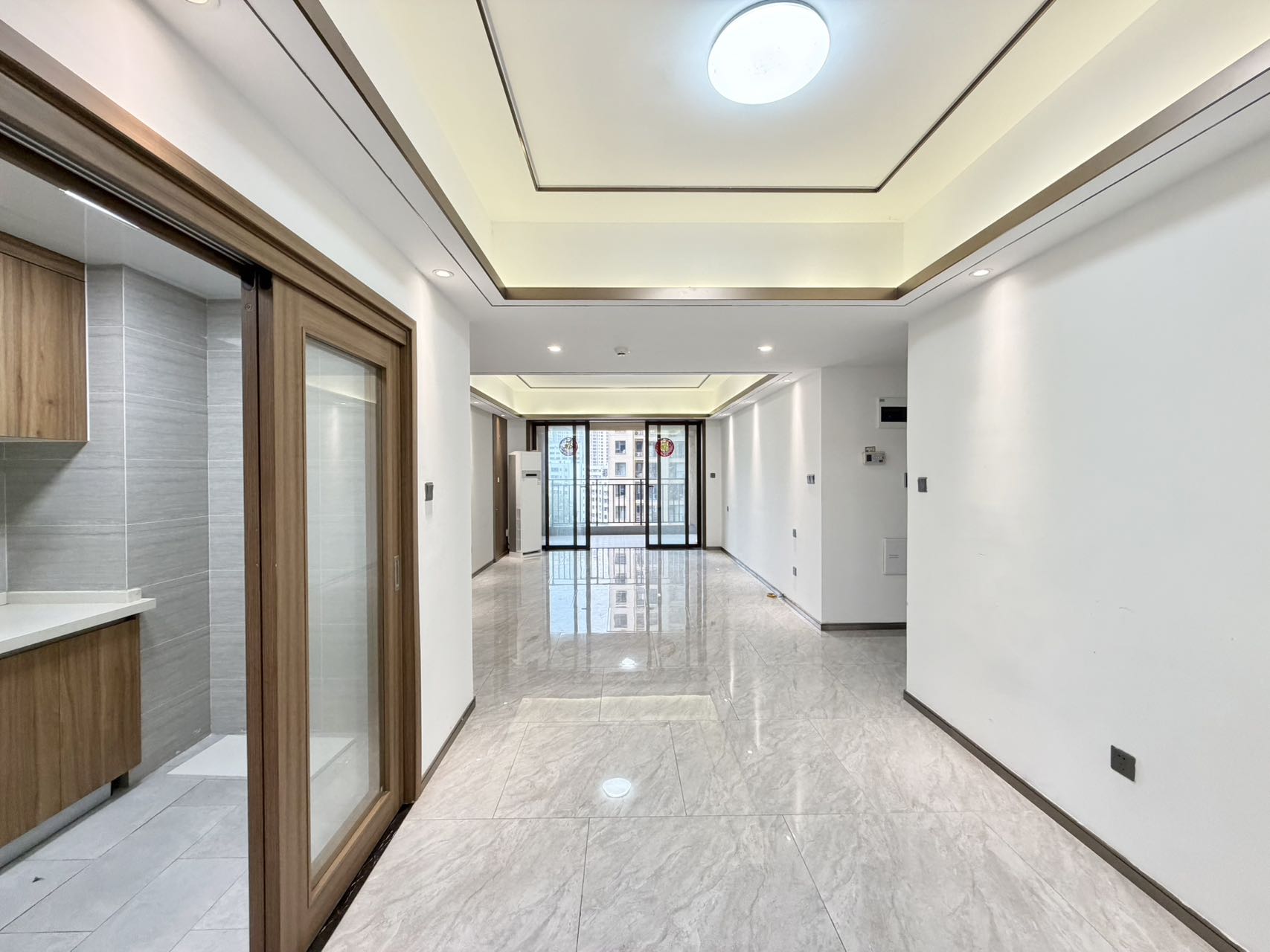 海航豪庭南苑  3室2厅1卫    4000.0元/月室内图