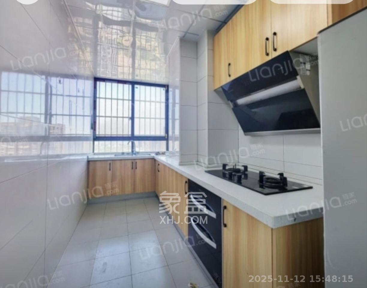 中欣楚天雅郡  3室2厅2卫    1800.0元/月室内图