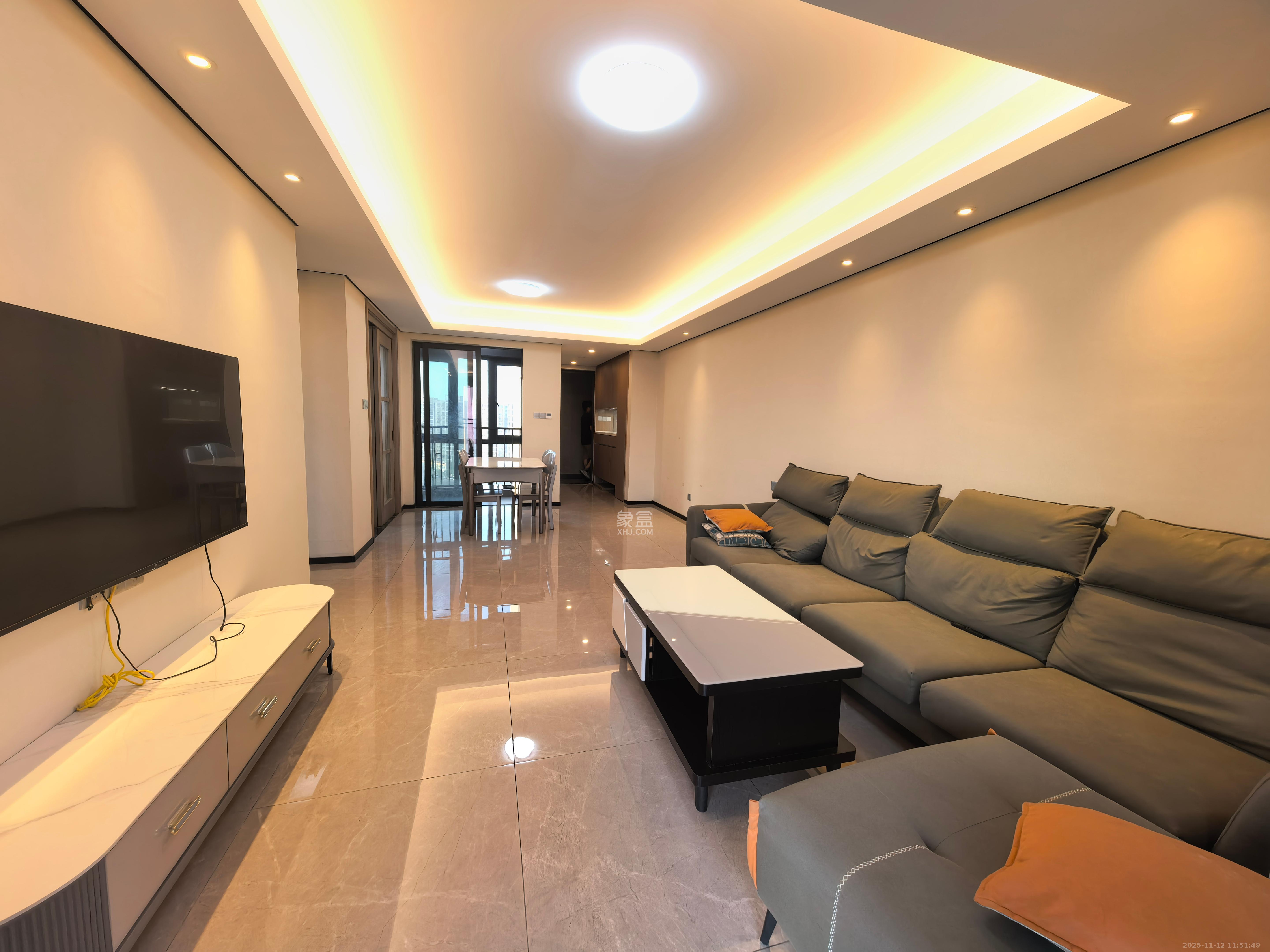 中海麓山境北区  4室2厅2卫    2800.0元/月室内图