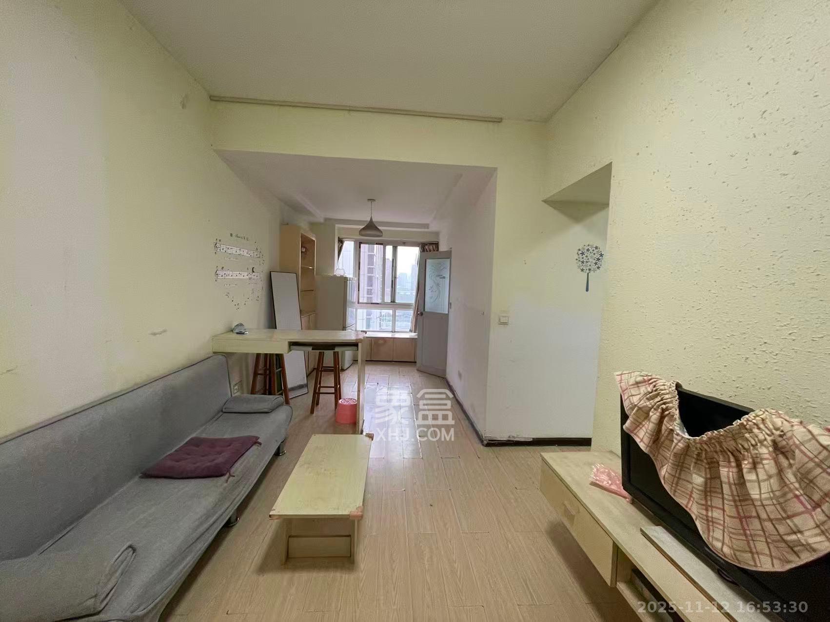 汇都公寓  1室1厅1卫    1500.0元/月室内图