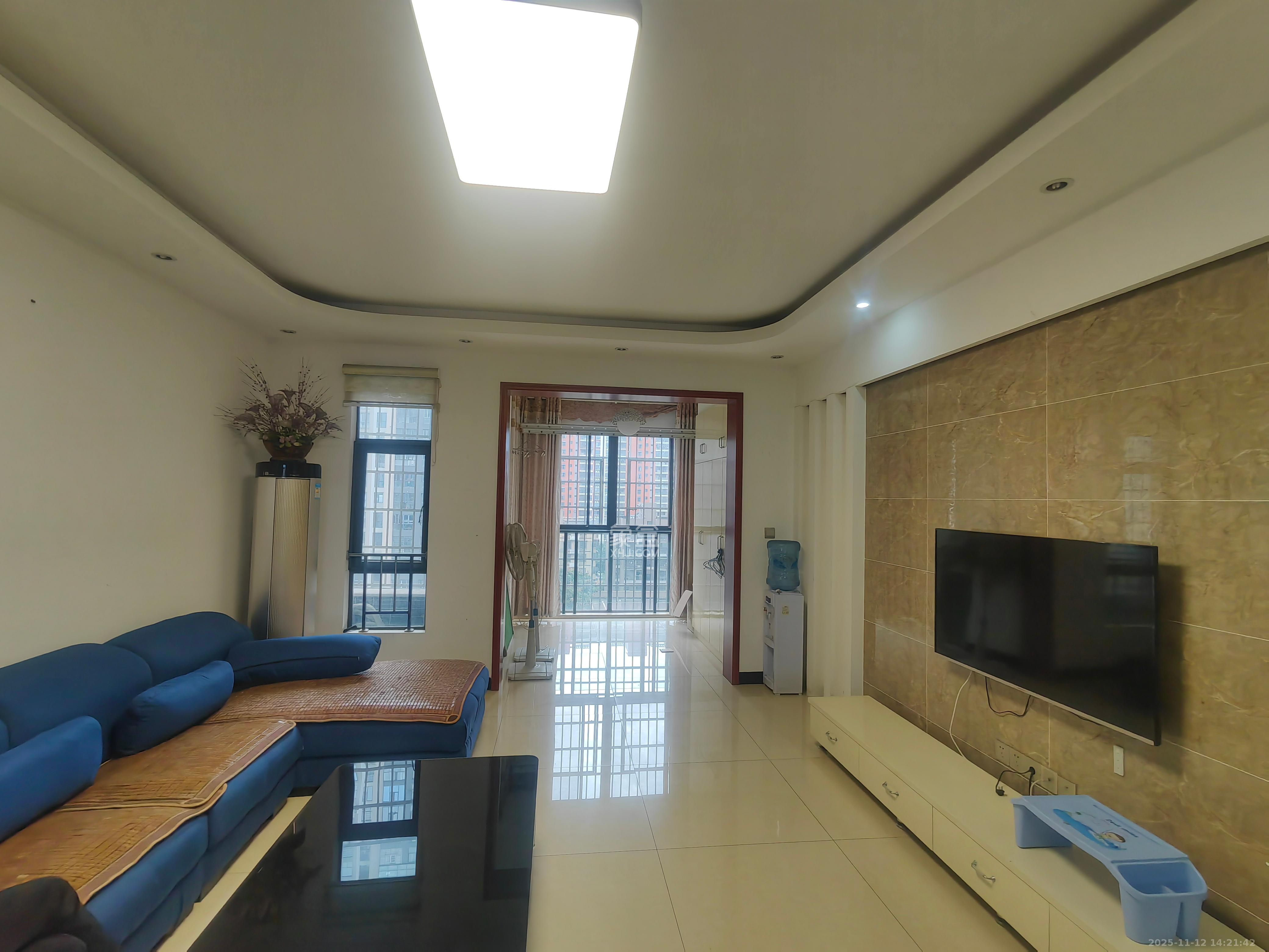 联诚国际城  3室2厅1卫    1800.0元/月