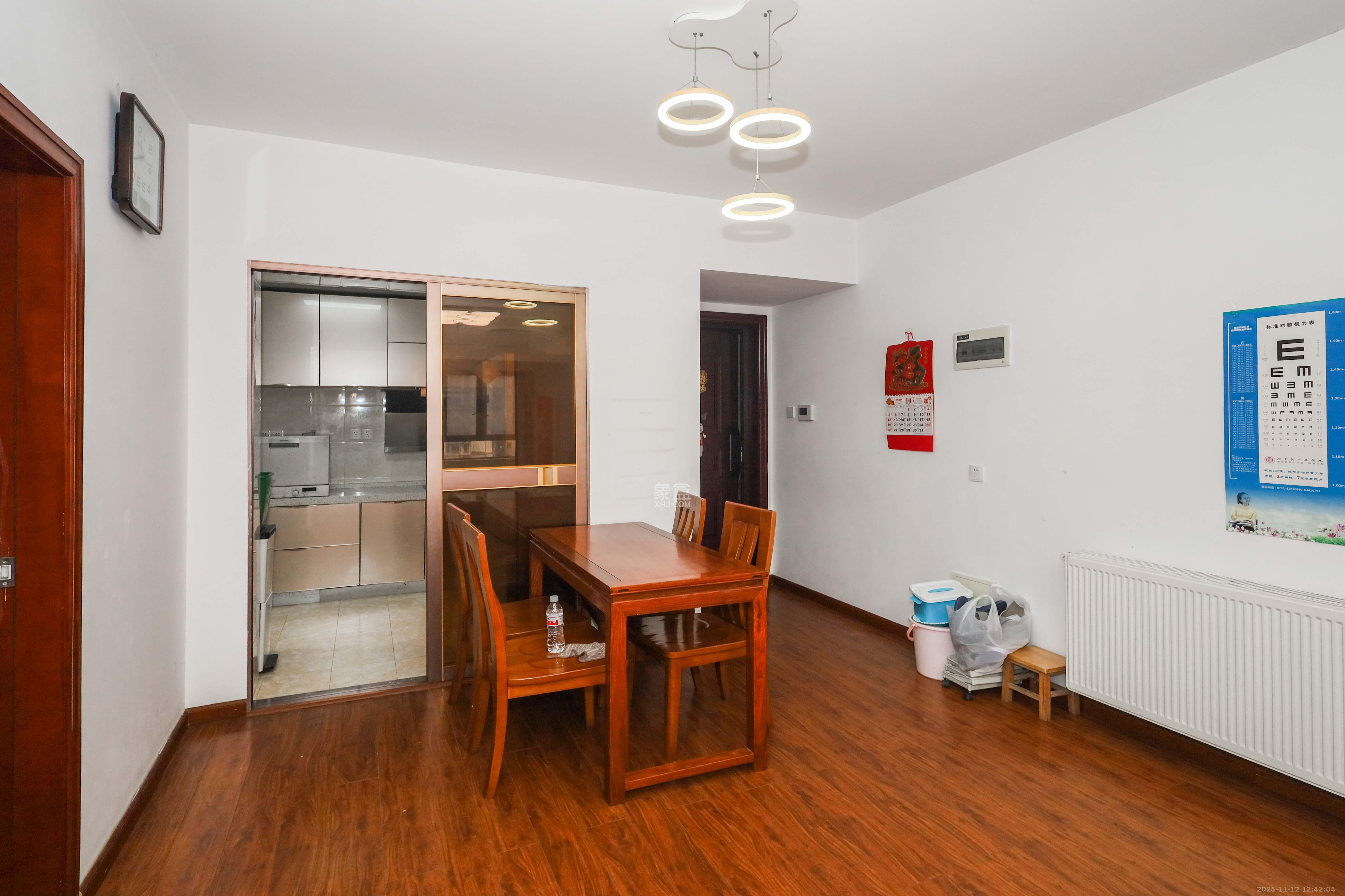 梅溪湖合能璞丽  3室2厅1卫    120.0万客厅