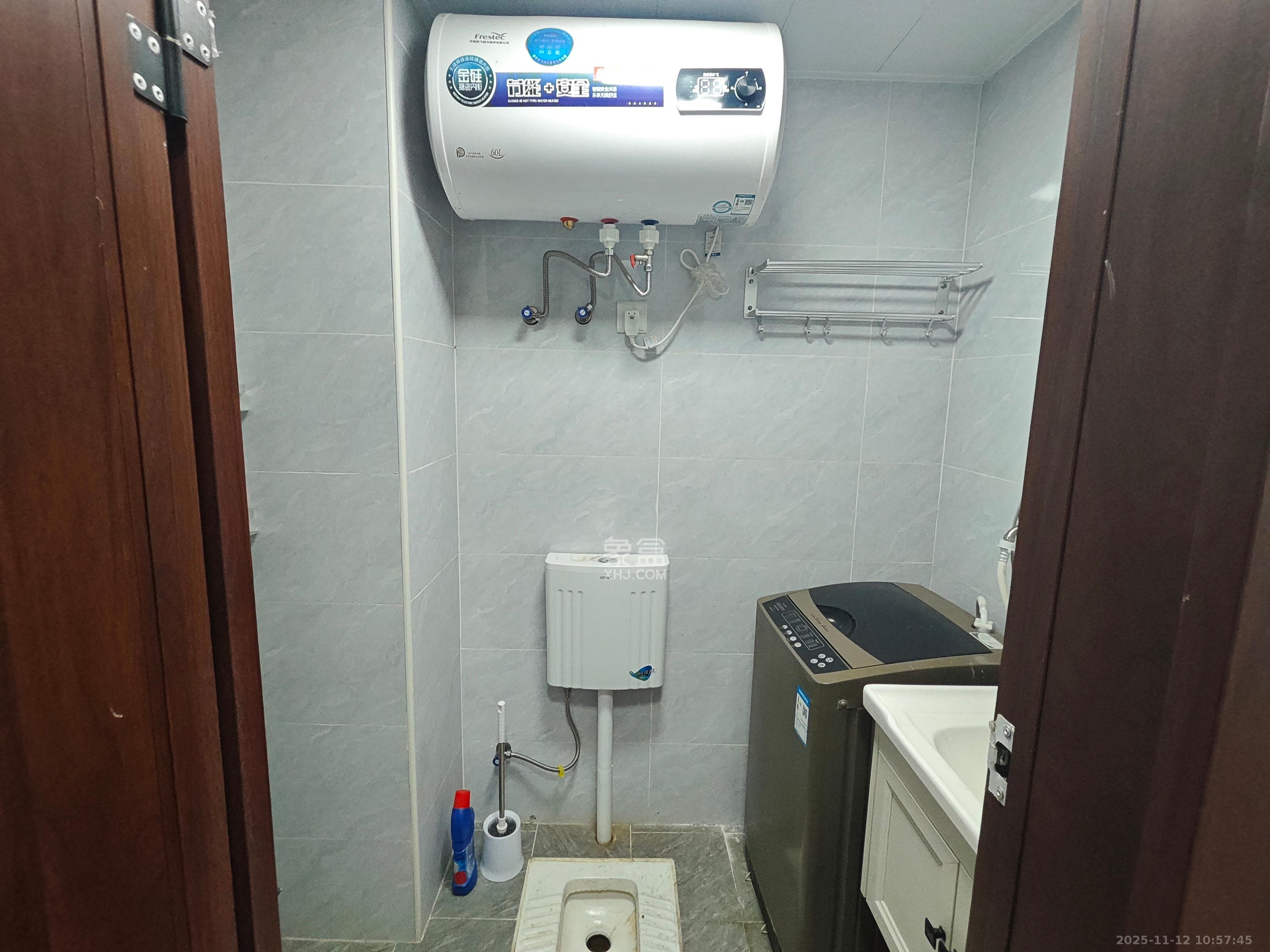 龙湖铂金岛 1室1厅1卫 1600.0元/月 龙湖铂金岛 1室1厅1卫 1600.0元/月室内图