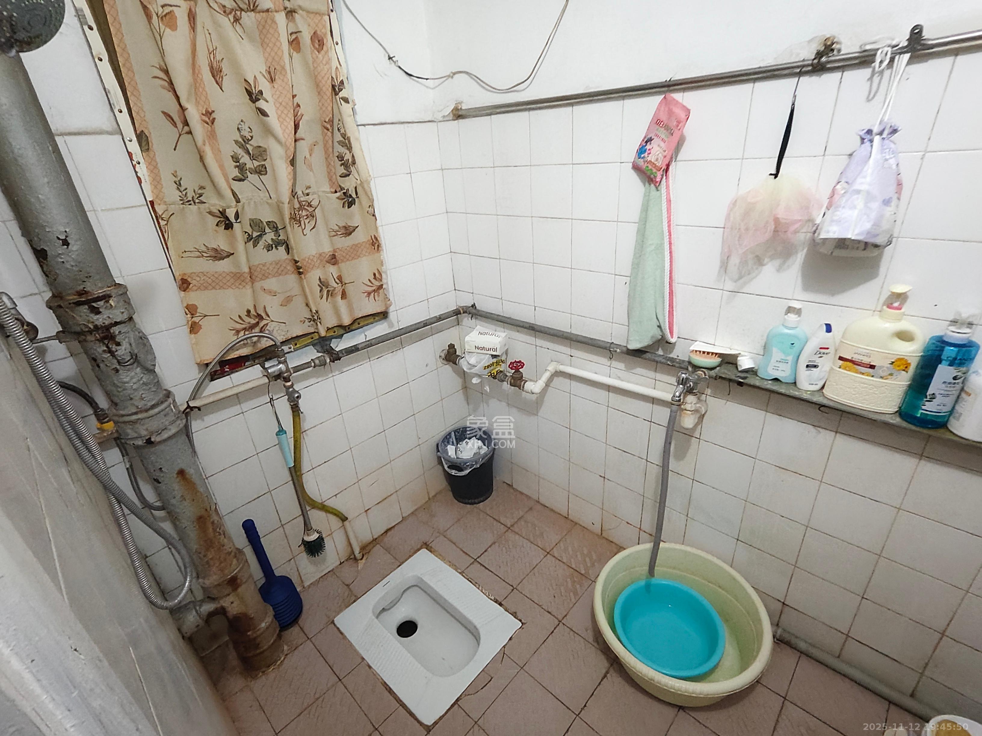 民政局宿舍  2室1厅1卫    1300.0元/月室内图