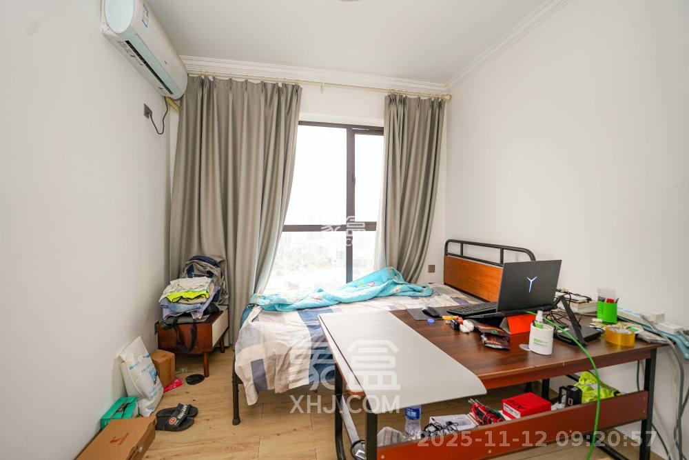 绿地新都会  3室2厅2卫    2300.0元/月室内图