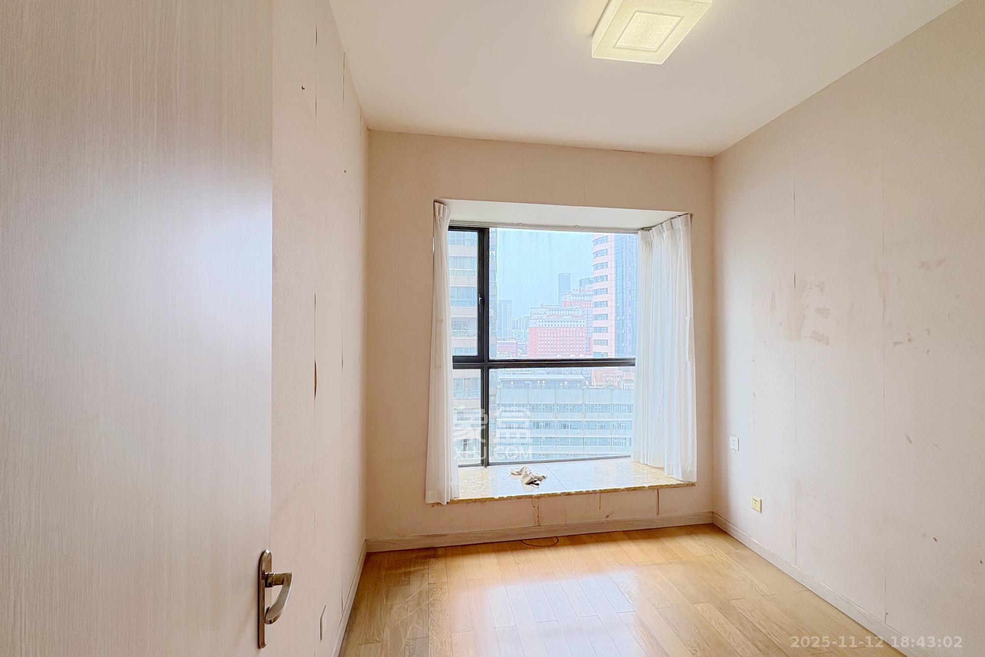 盛世美居荷园 2室2厅2卫 110.0万 盛世美居荷园 2室2厅2卫 110.0万其他