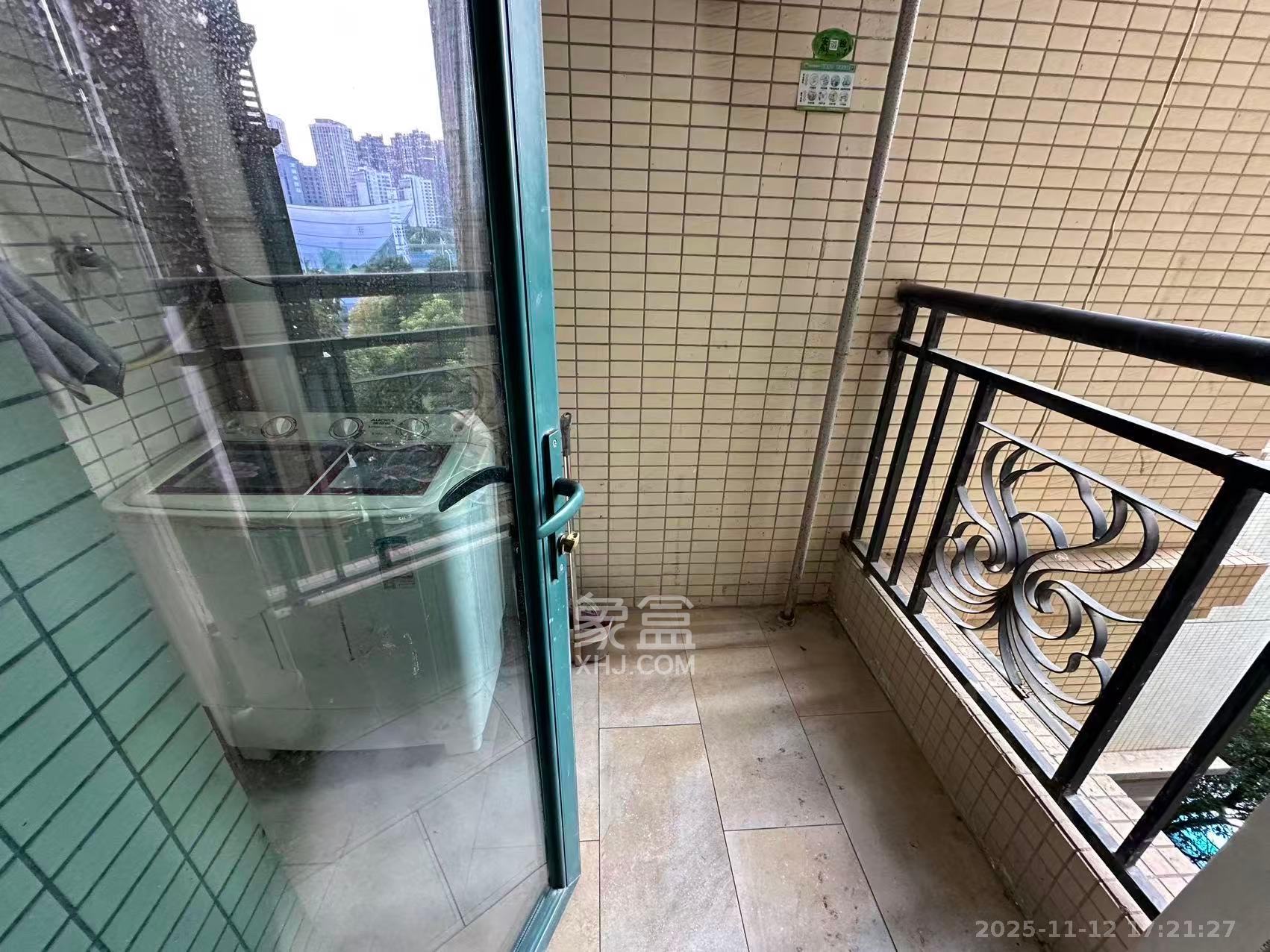 恒大绿洲  3室2厅2卫    2600.0元/月室内图