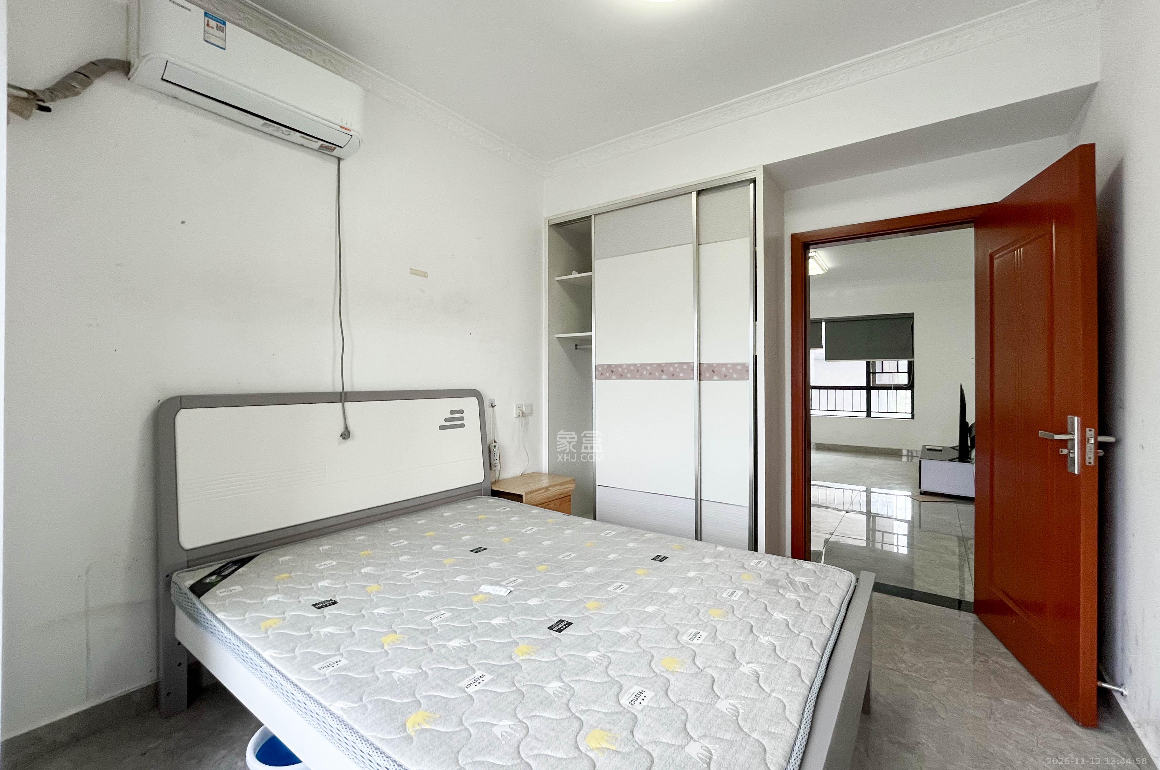 中海梅溪湖壹号 3室2厅2卫 182.0万 中海梅溪湖壹号 3室2厅2卫 182.0万其他