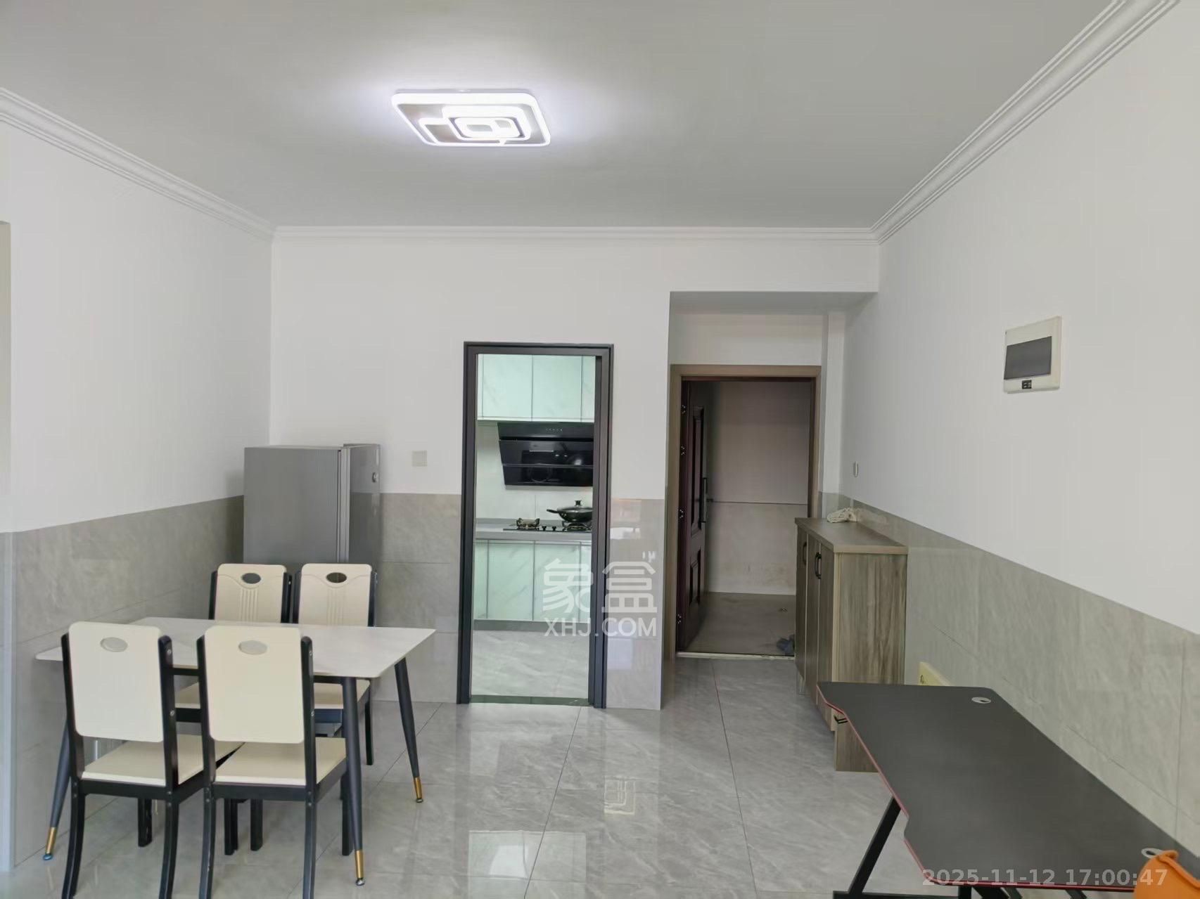 和润园三期  2室2厅1卫    2200.0元/月室内图